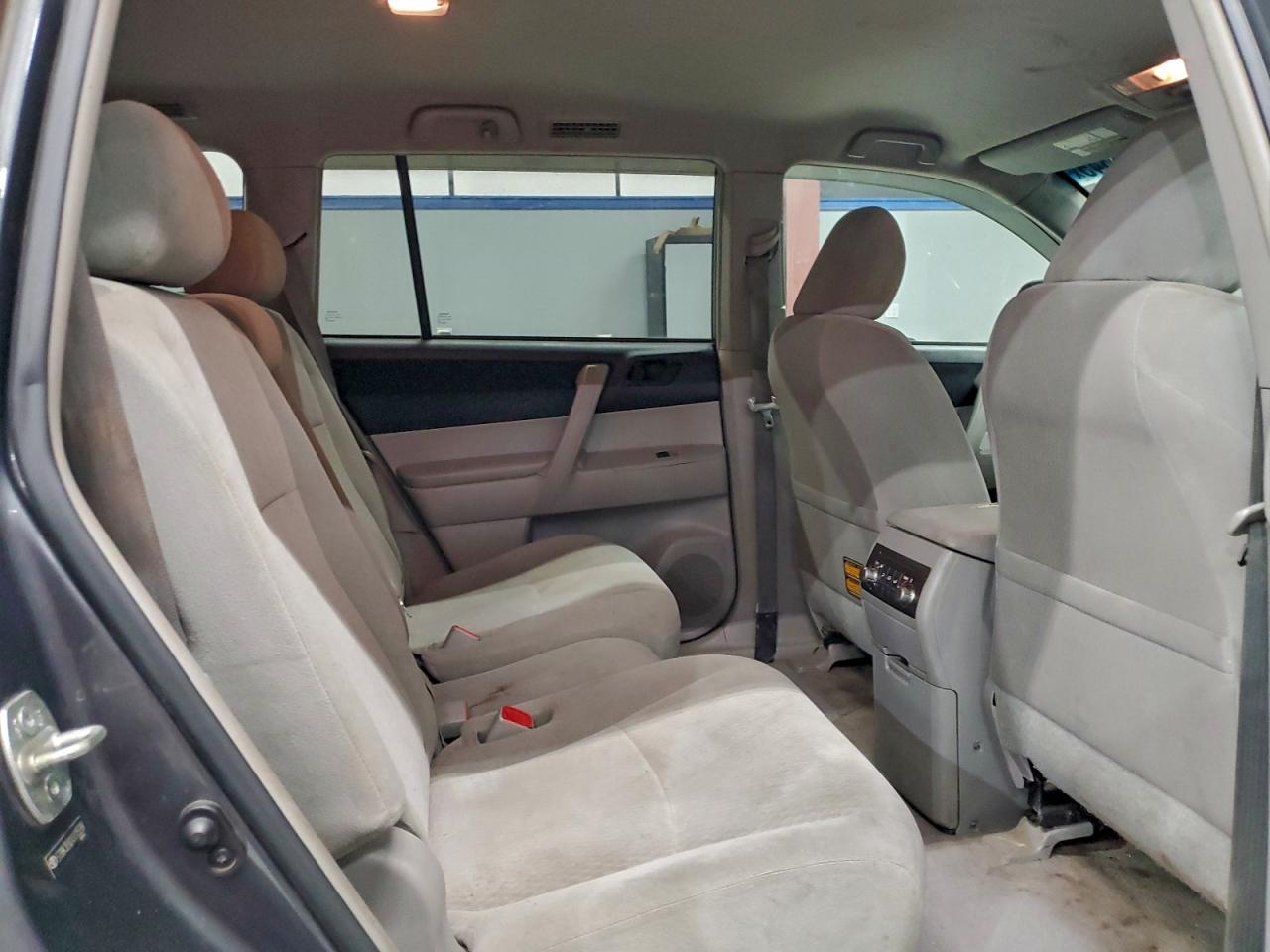 2010 Toyota Highlander VIN: 5TDBK3EH2AS015598 Lot: 94640345