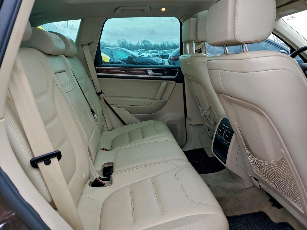 2011 Volkswagen Touareg V6 VIN: WVGFF9BP8BD007342 Lot: 93182655