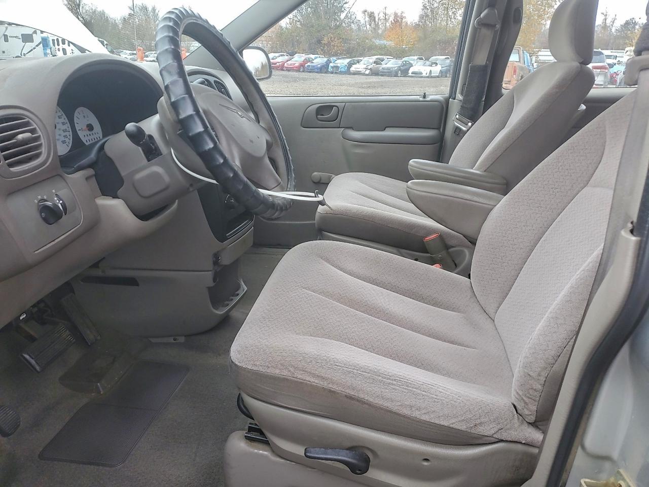 2003 Chrysler Voyager VIN: 1C8GJ25B73B326466 Lot: 93878595