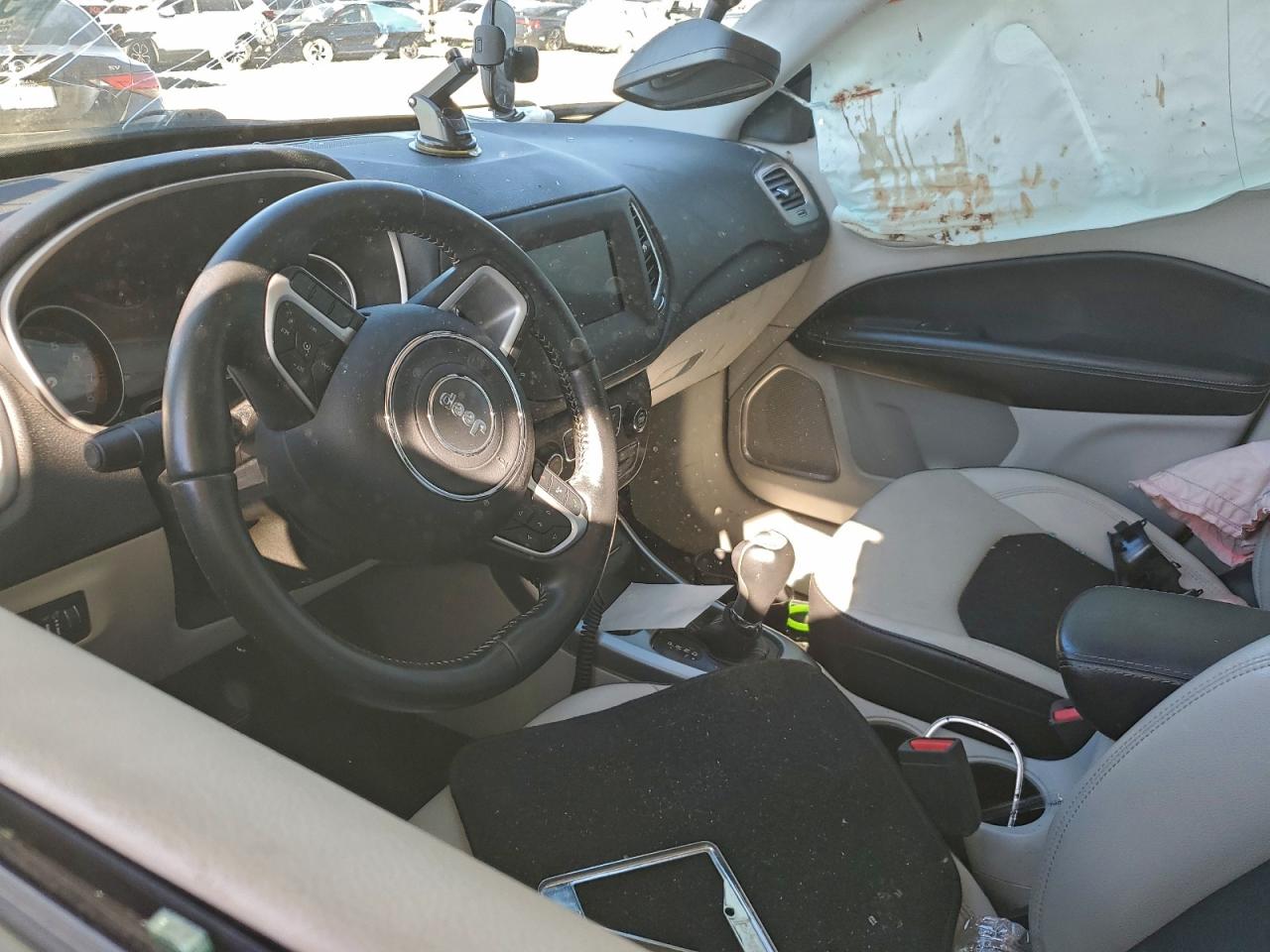 2019 Jeep Compass Latitude VIN: 3C4NJCBB5KT743052 Lot: 94564075