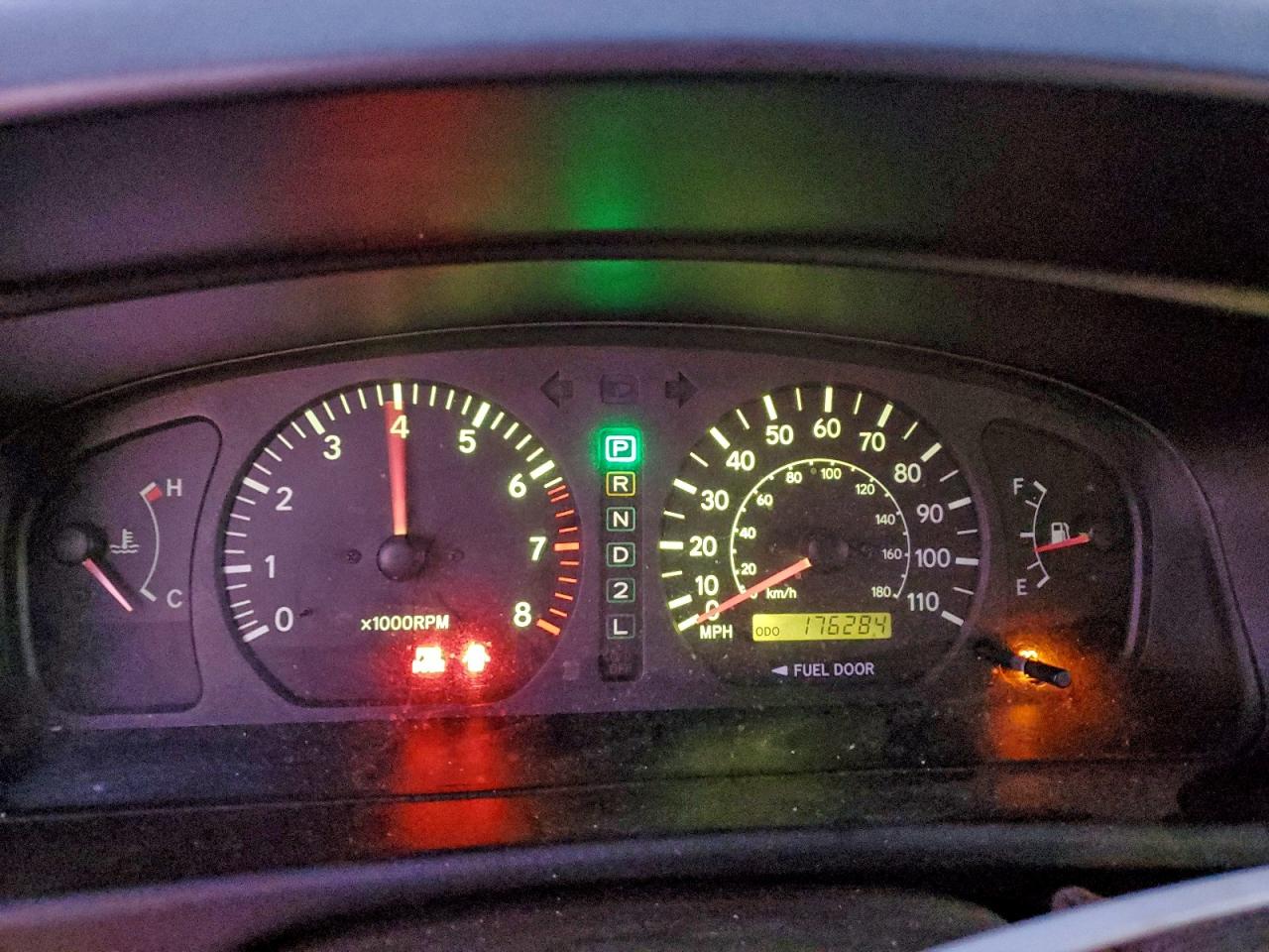 2000 Toyota Sienna Le VIN: 4T3ZF13C2YU228011 Lot: 94192355