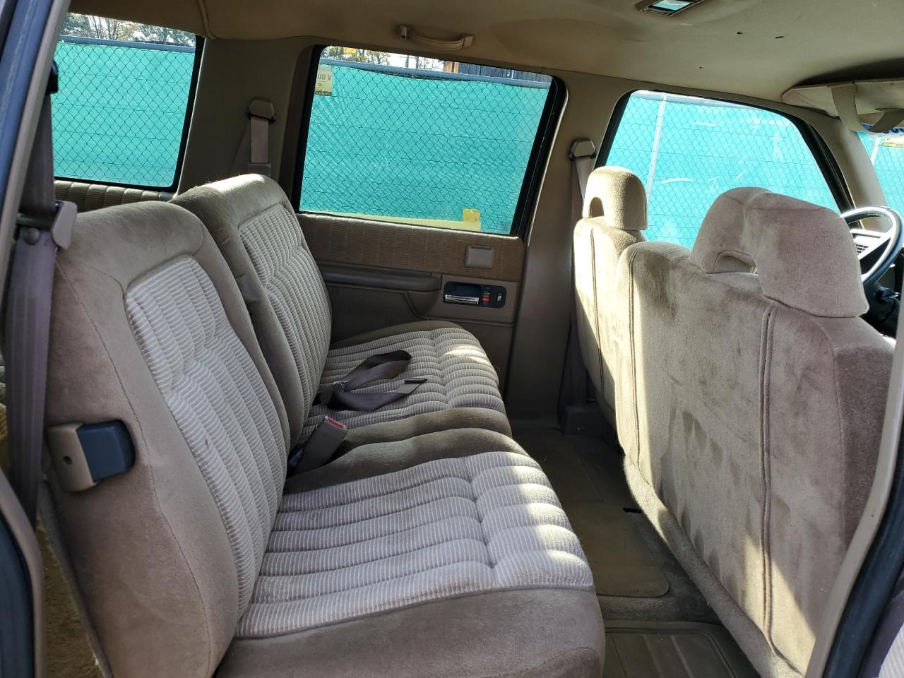 1994 Chevrolet Suburban K1500 VIN: 1GNFK16K7RJ395442 Lot: 91887895