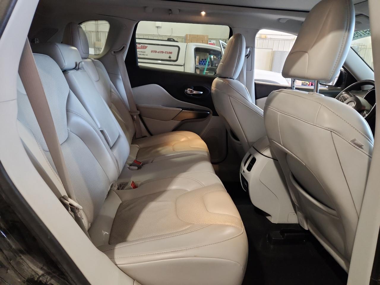 2021 Jeep Cherokee Latitude Lux VIN: 1C4PJMMX8MD110626 Lot: 92997695