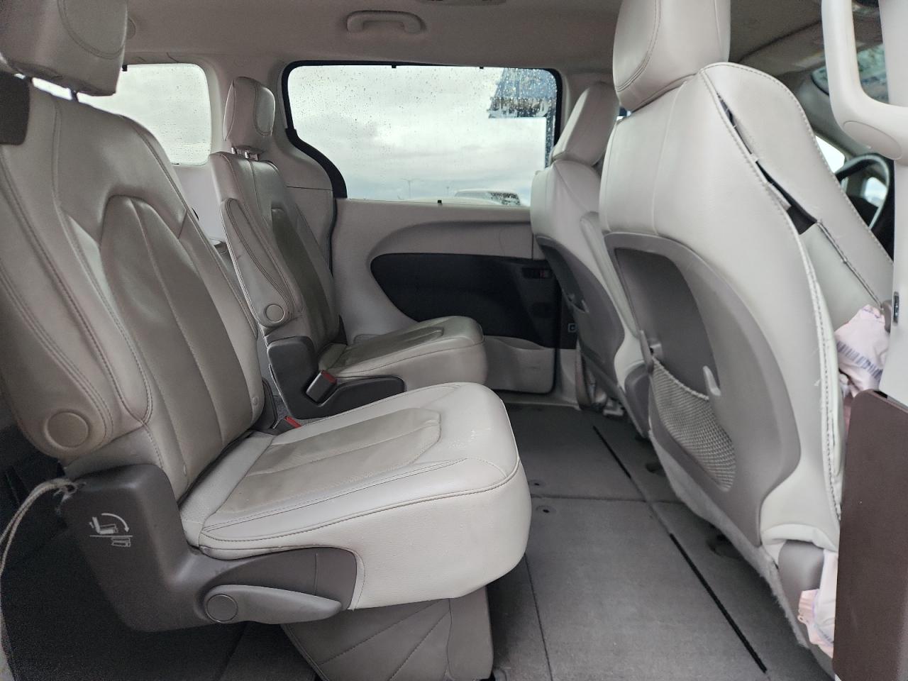 2020 Chrysler Pacifica Touring L VIN: 2C4RC1BG3LR131450 Lot: 93339945