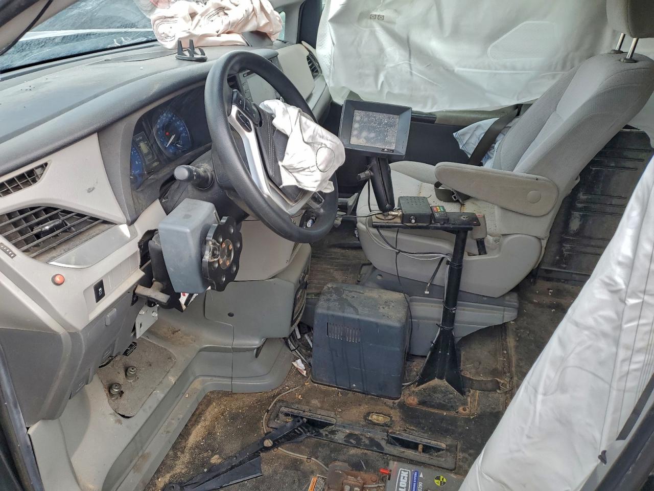 2020 Toyota Sienna Le VIN: 5TDKZ3DC8LS083408 Lot: 93870085