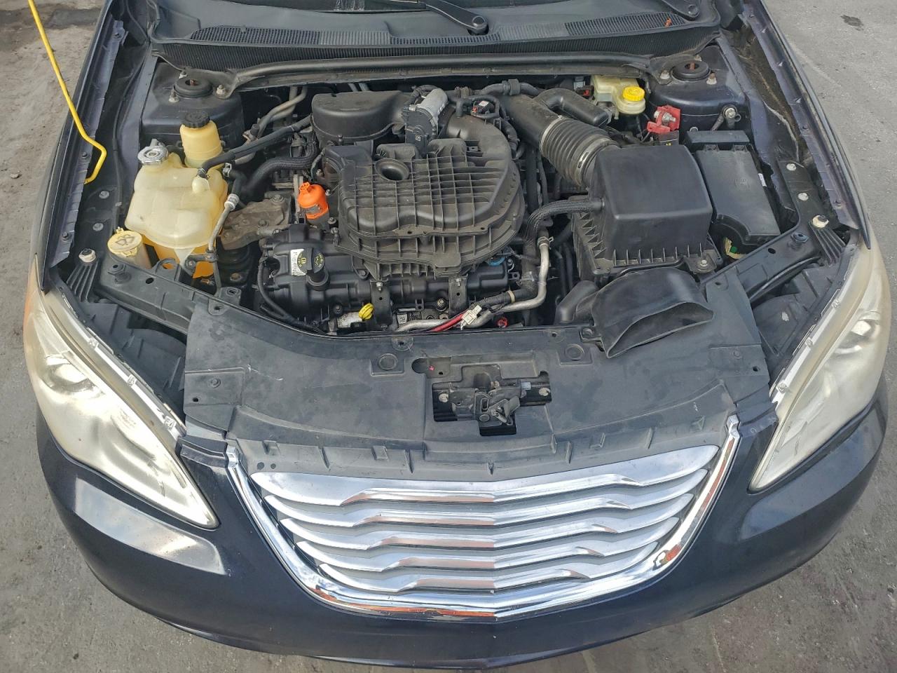 2012 Chrysler 200 Touring VIN: 1C3CCBBG1CN152858 Lot: 94221605