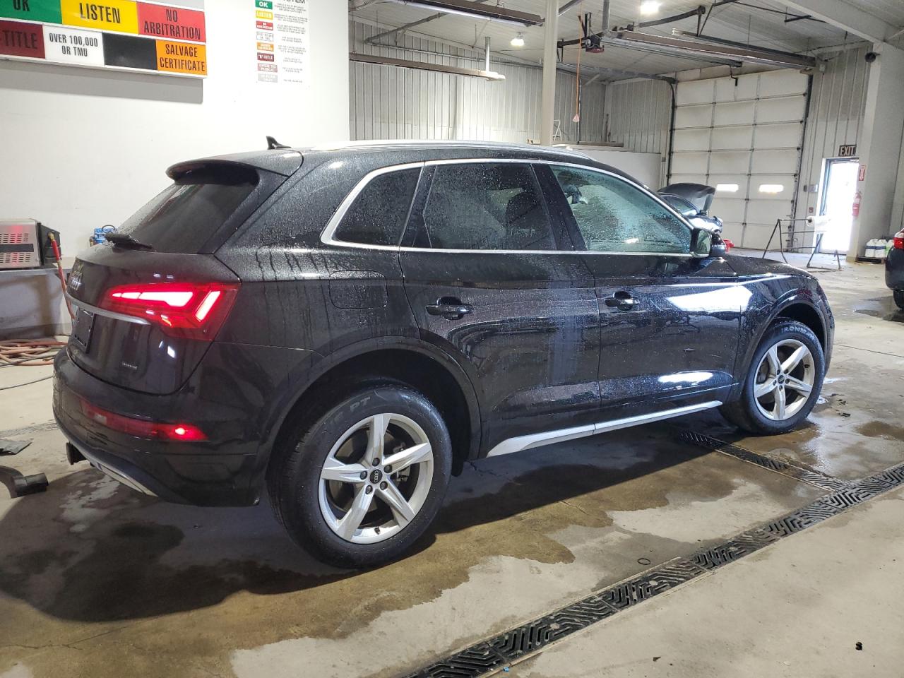 Фото: WA1AAAFY4M2055074