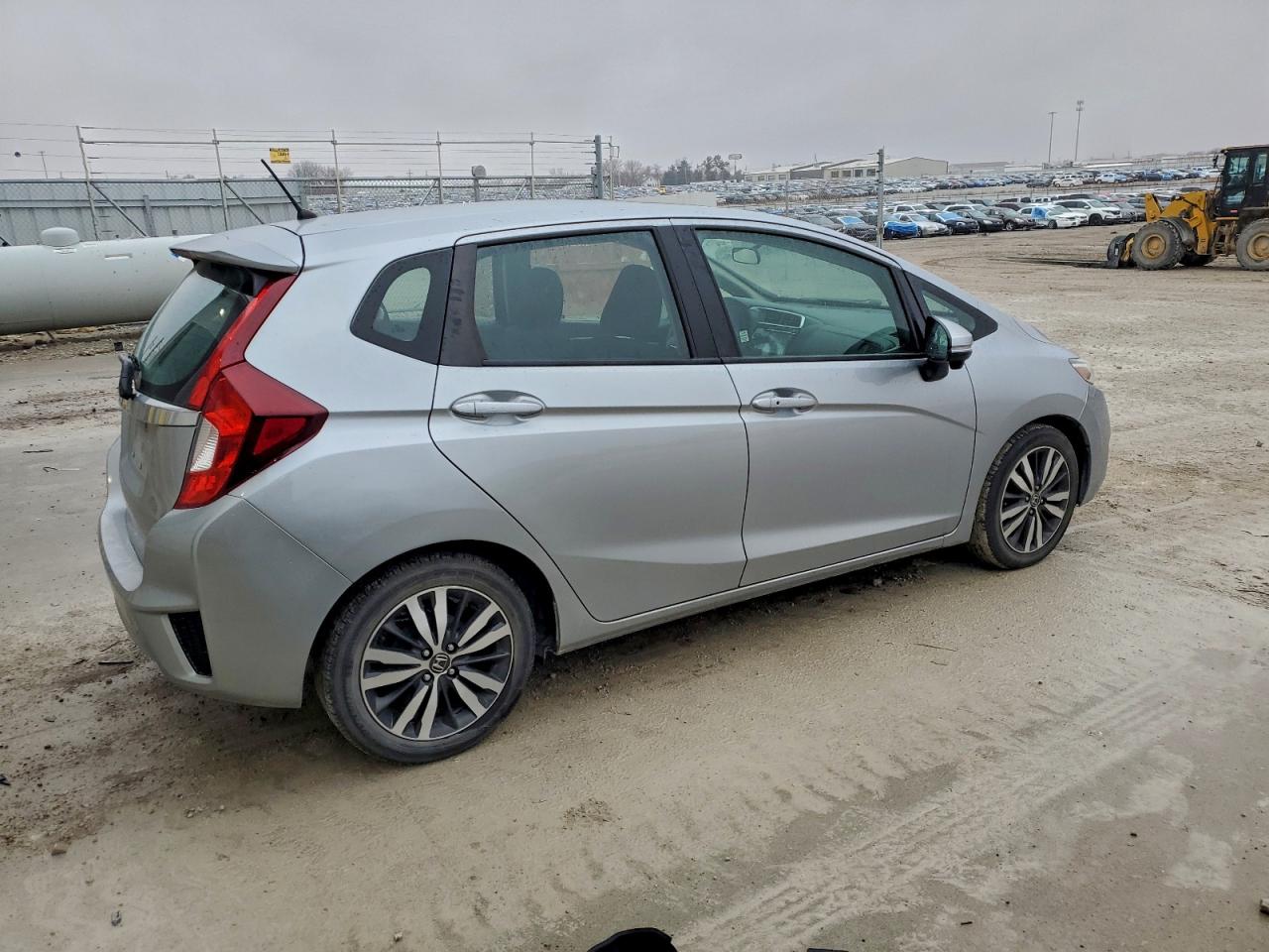 2017 Honda Fit Ex VIN: 3HGGK5G76HM706487 Lot: 93924435