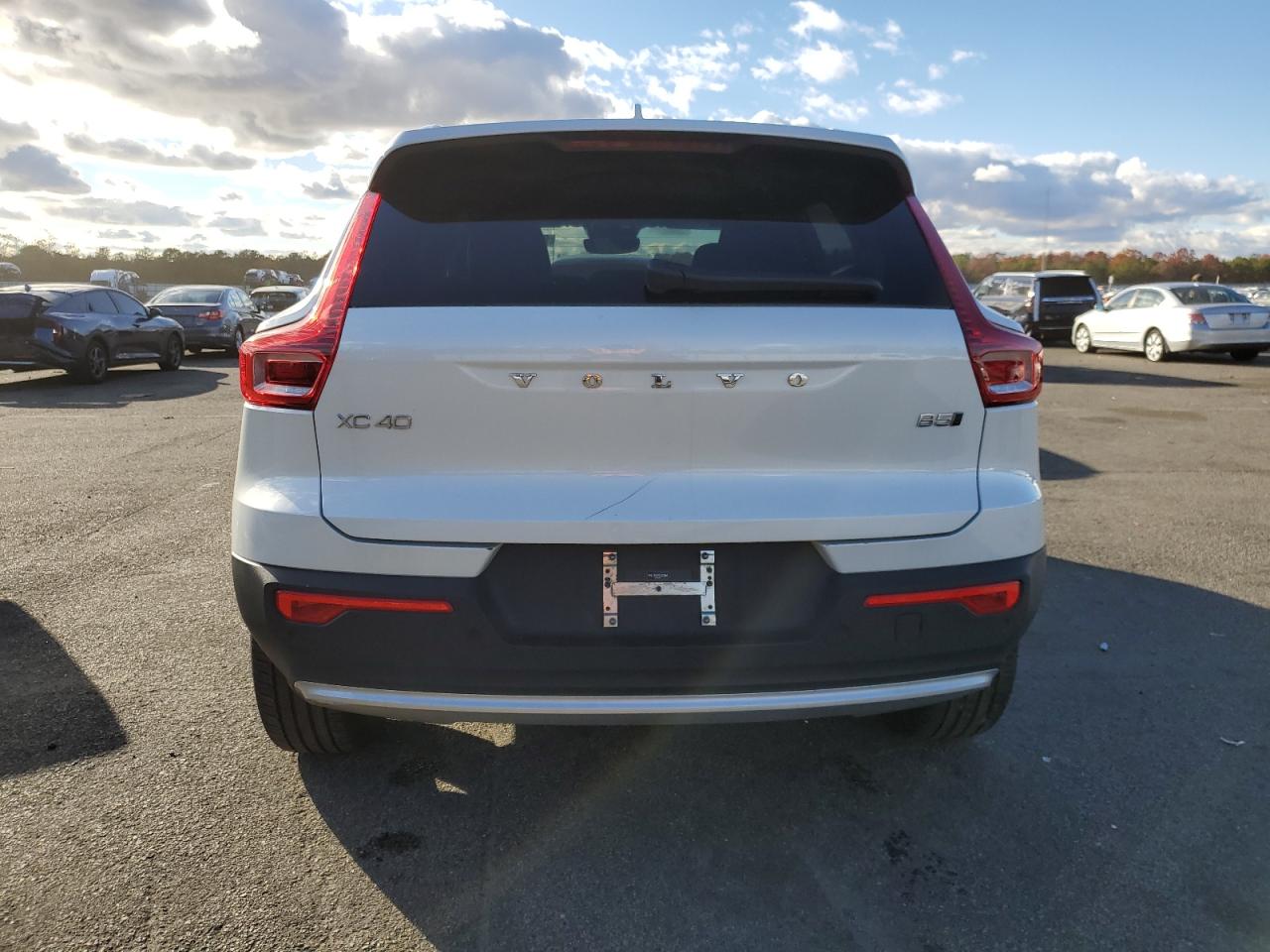 2025 Volvo Xc40 Core VIN: YV4L12UJXS2542901 Lot: 90048115