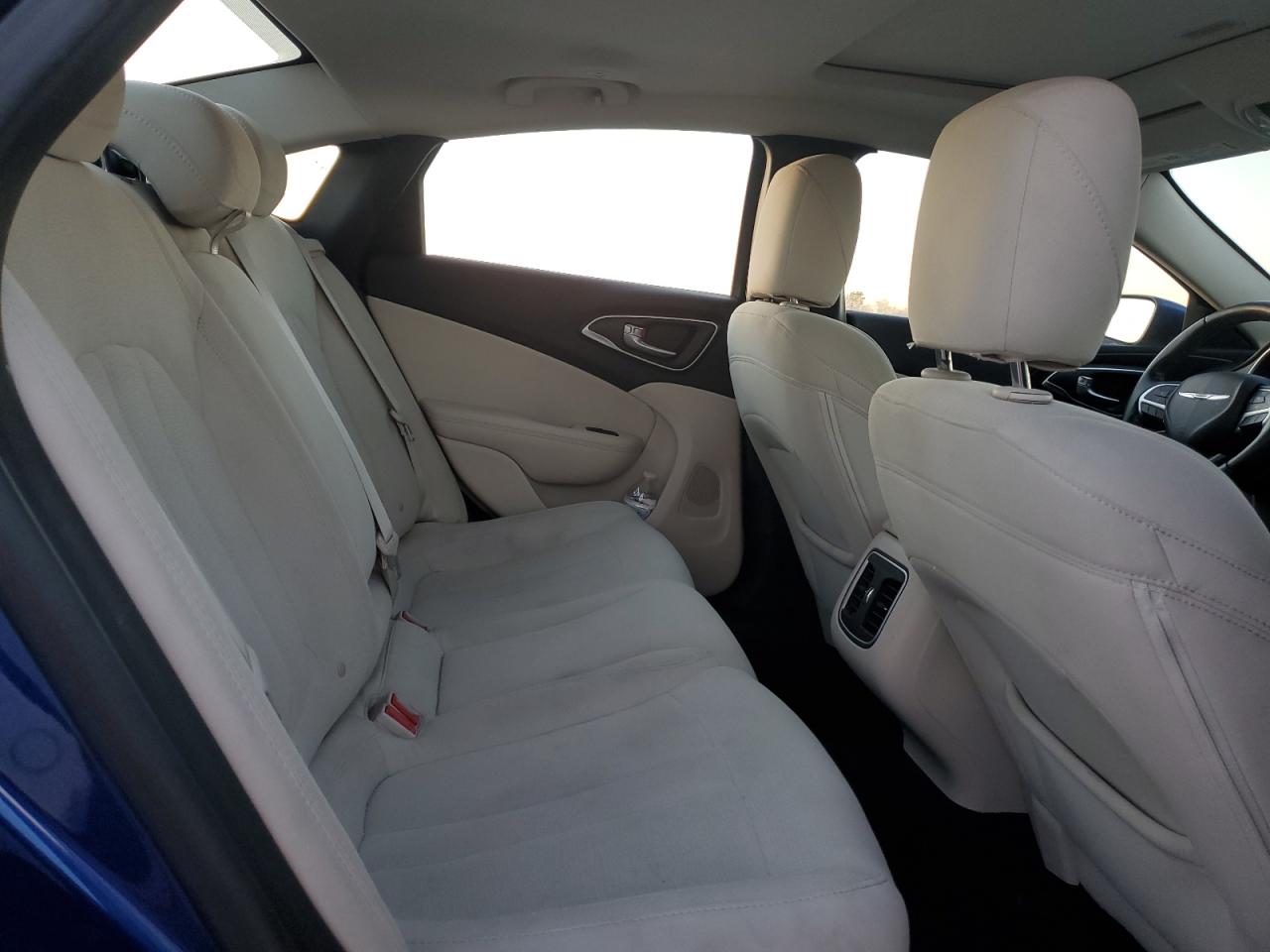 2015 Chrysler 200 Limited VIN: 1C3CCCAB5FN536805 Lot: 92786505