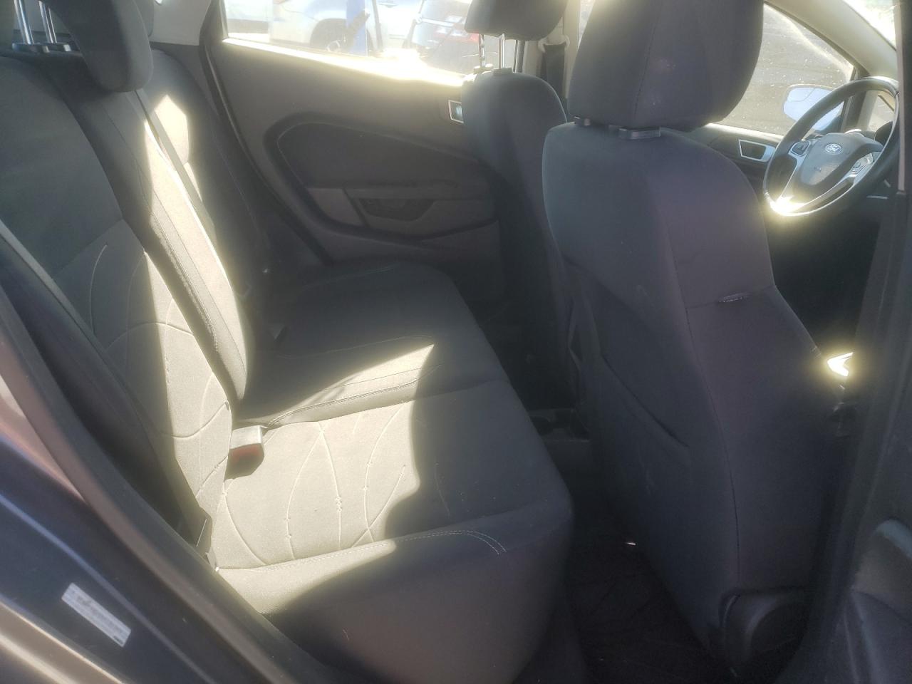 2014 Ford Fiesta Se VIN: 3FADP4EJXEM131789 Lot: 92050955