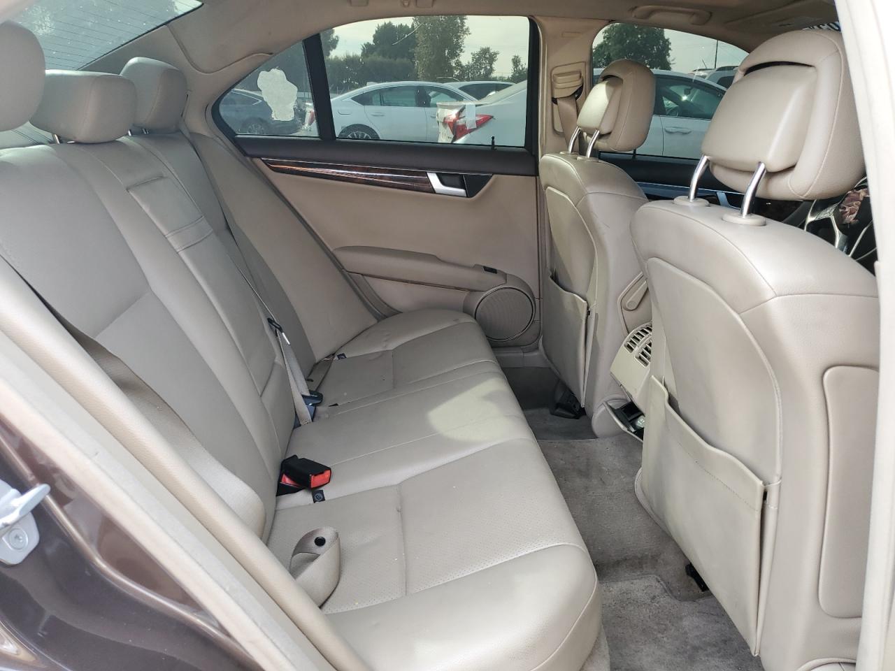 2013 Mercedes-Benz C 250 VIN: WDDGF4HB2DR272017 Lot: 92180765