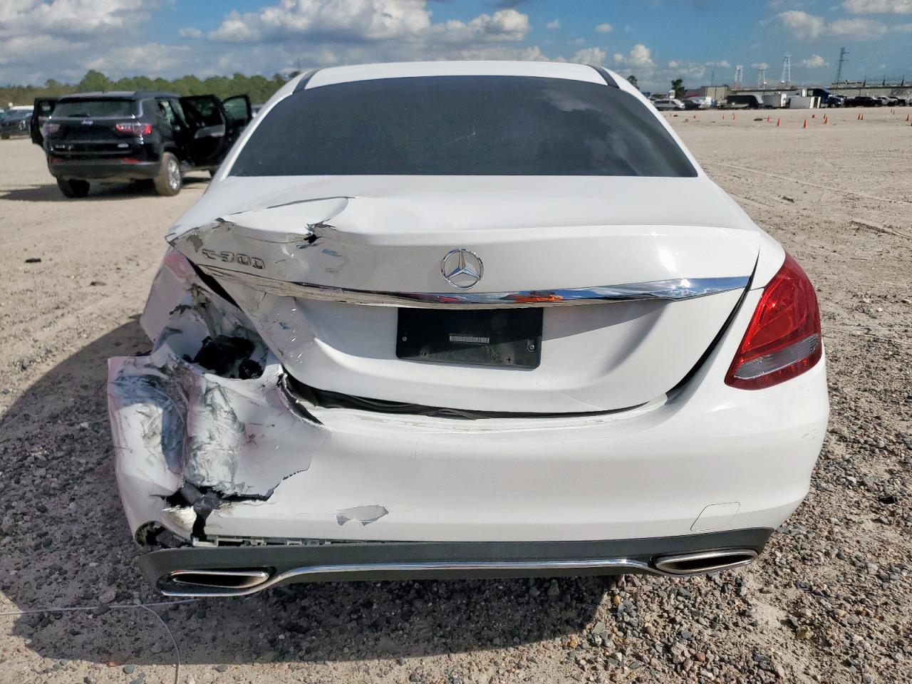 2018 Mercedes-Benz C 300 VIN: 55SWF4JB5JU272321 Lot: 91772485