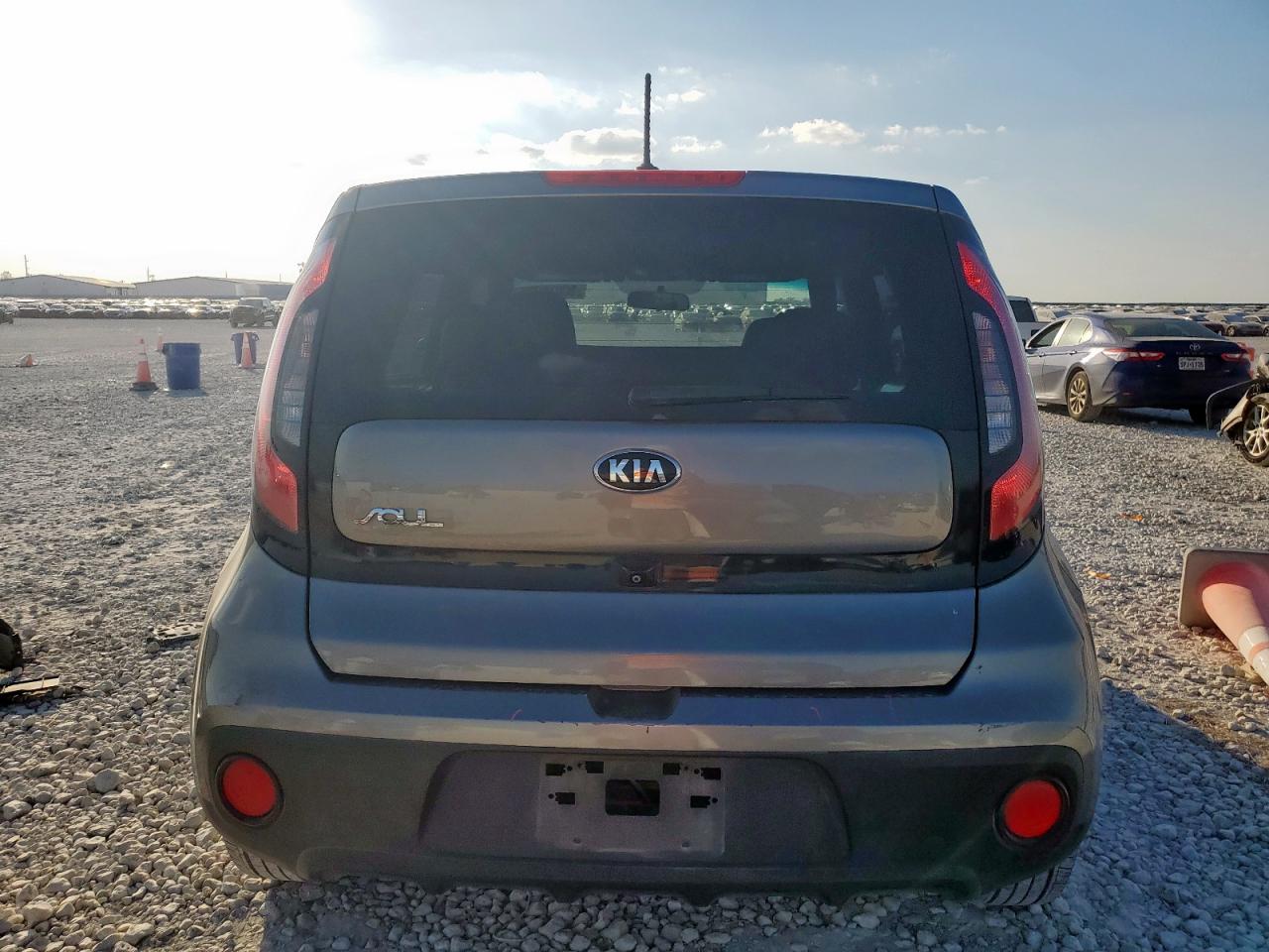 2017 Kia Soul VIN: KNDJN2A24H7450531 Lot: 93211735