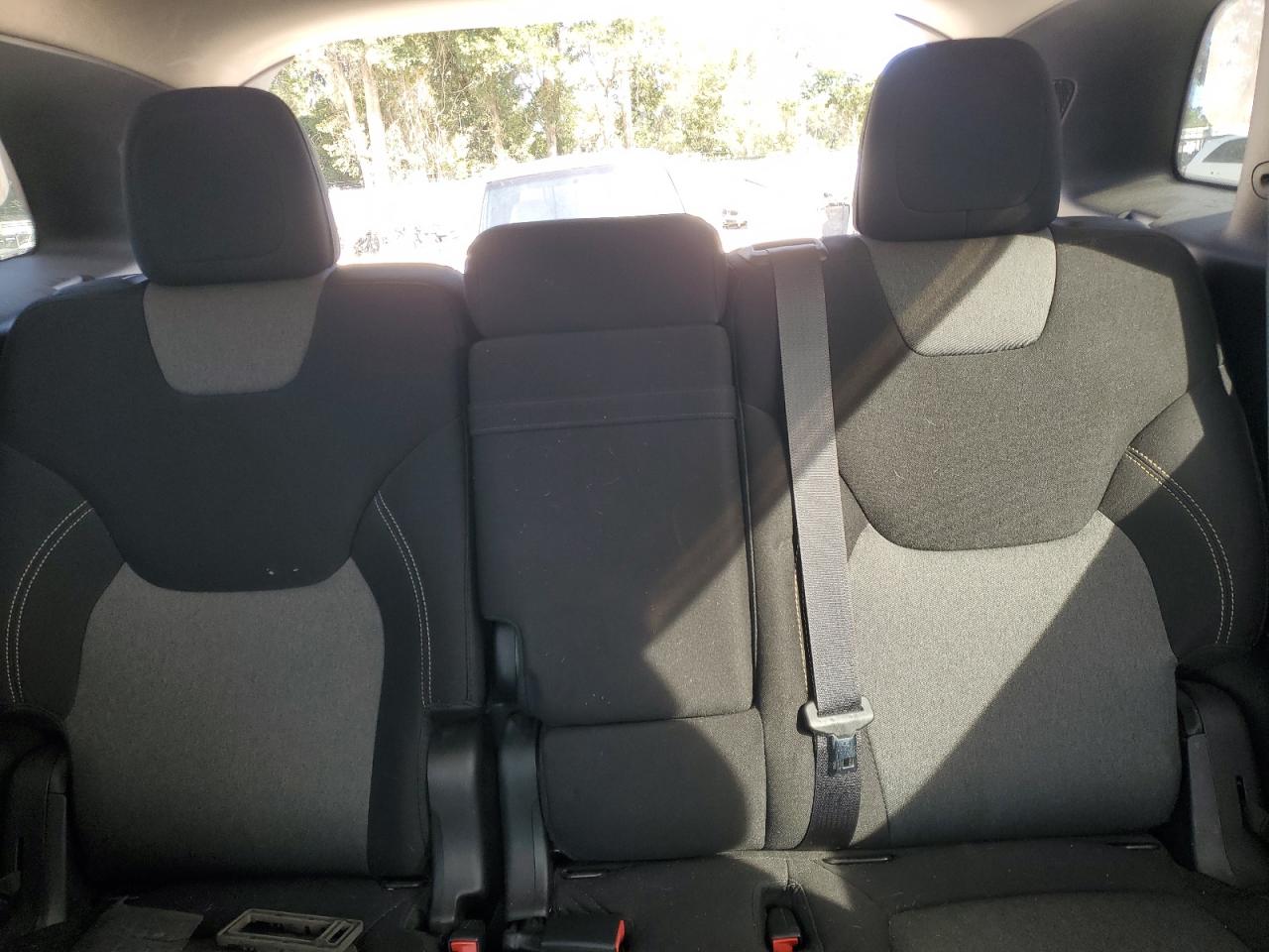 2014 Jeep Cherokee Latitude VIN: 1C4PJLCB2EW205866 Lot: 92249675