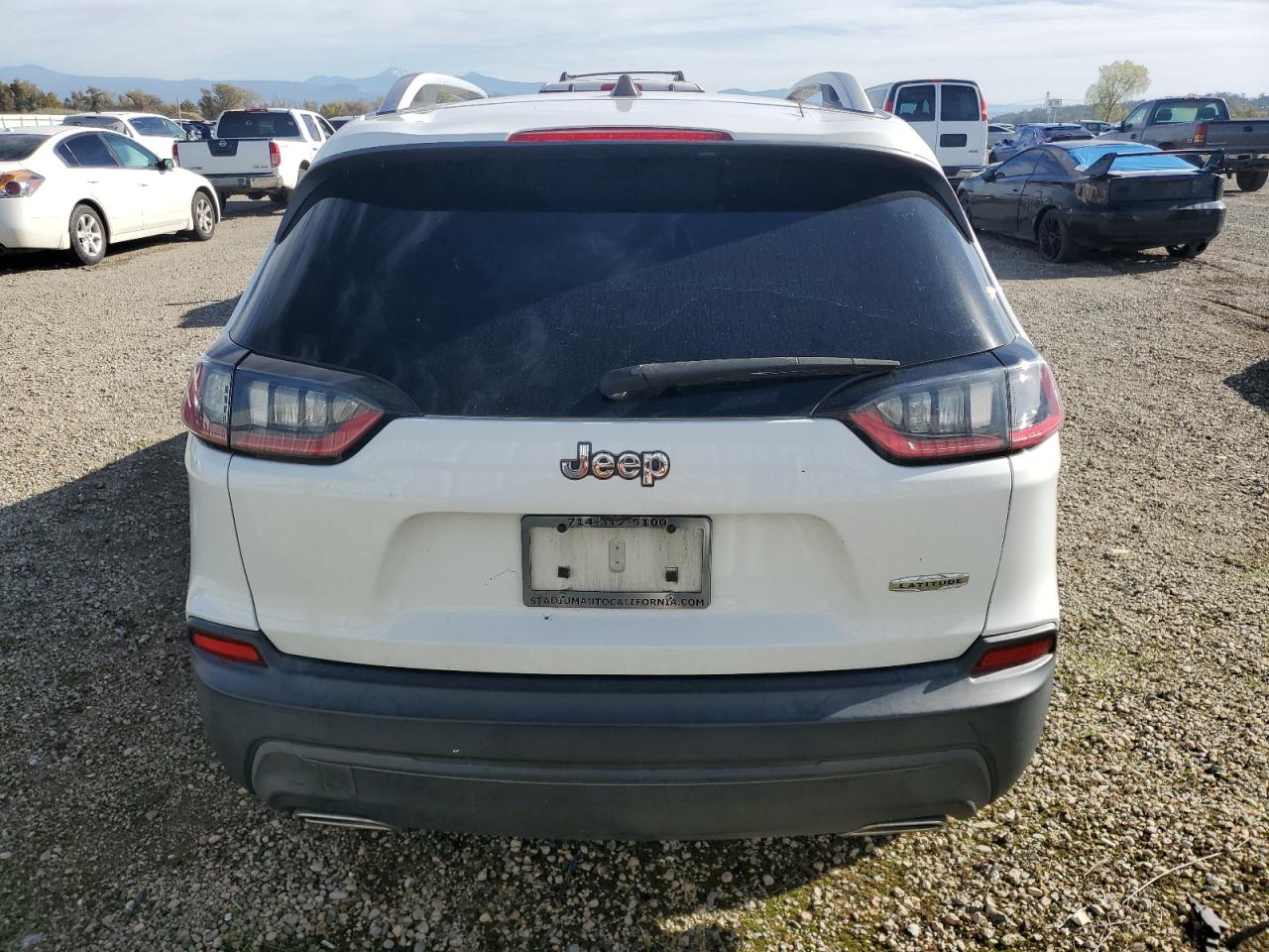 2019 Jeep Cherokee Latitude VIN: 1C4PJLCX2KD266427 Lot: 92248465