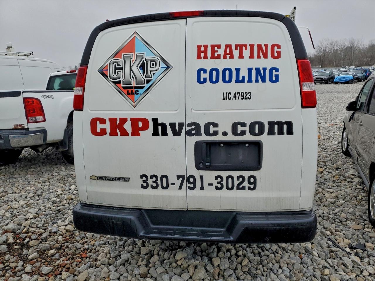 2020 Chevrolet Express G2500 VIN: 1GCWGAFP8L1274352 Lot: 93189755