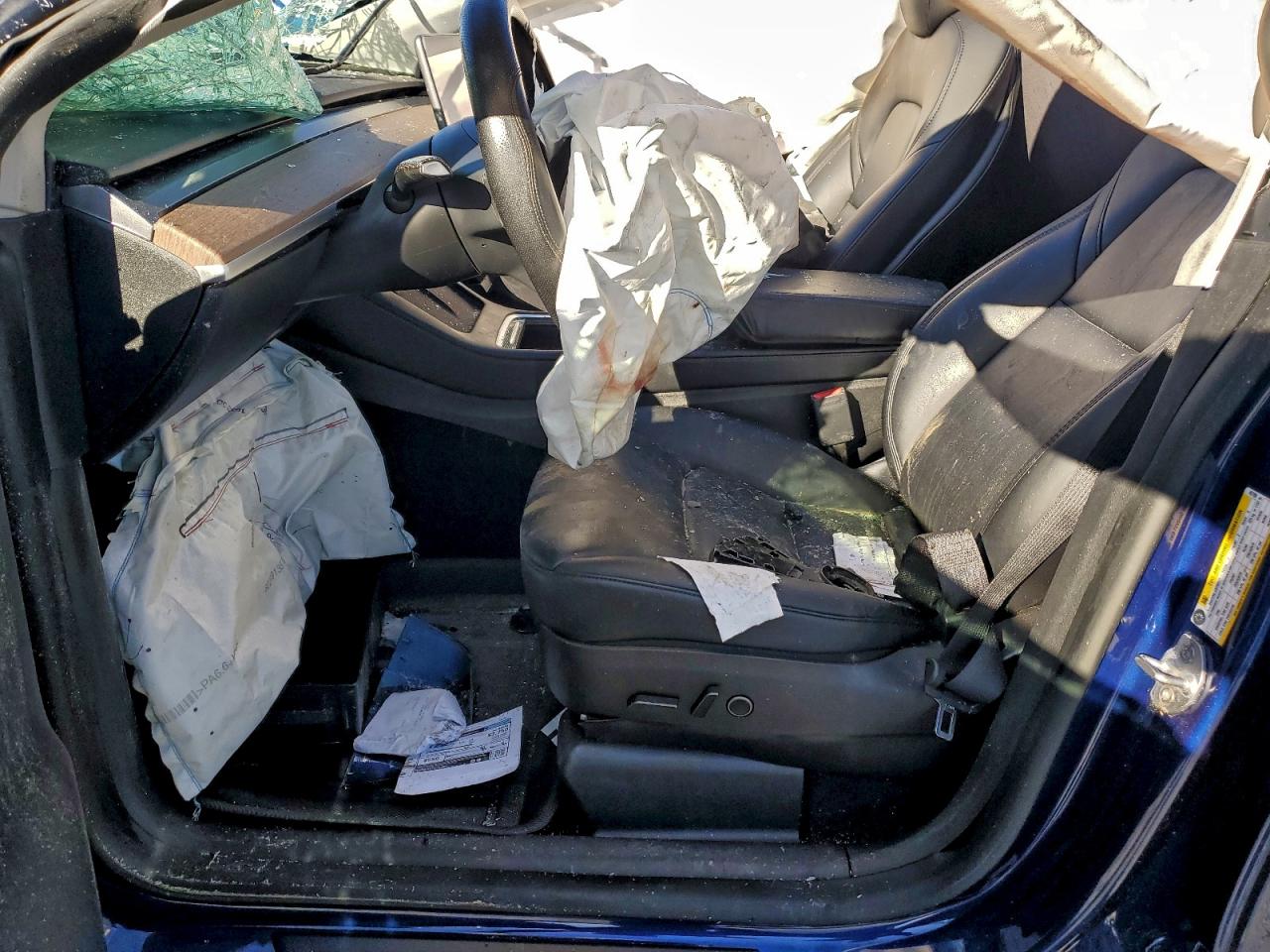 2022 Tesla Model Y VIN: 7SAYGAEE5NF467290 Lot: 92755625