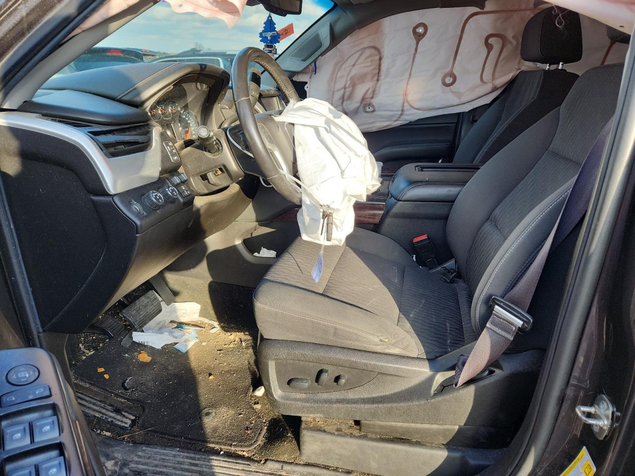 2017 GMC Yukon Xl K1500 Sle VIN: 1GKS2FKC3HR294566 Lot: 90991545