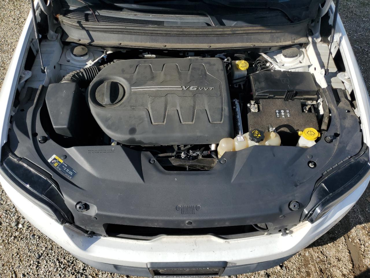 2019 Jeep Cherokee Latitude VIN: 1C4PJLCX2KD266427 Lot: 92248465