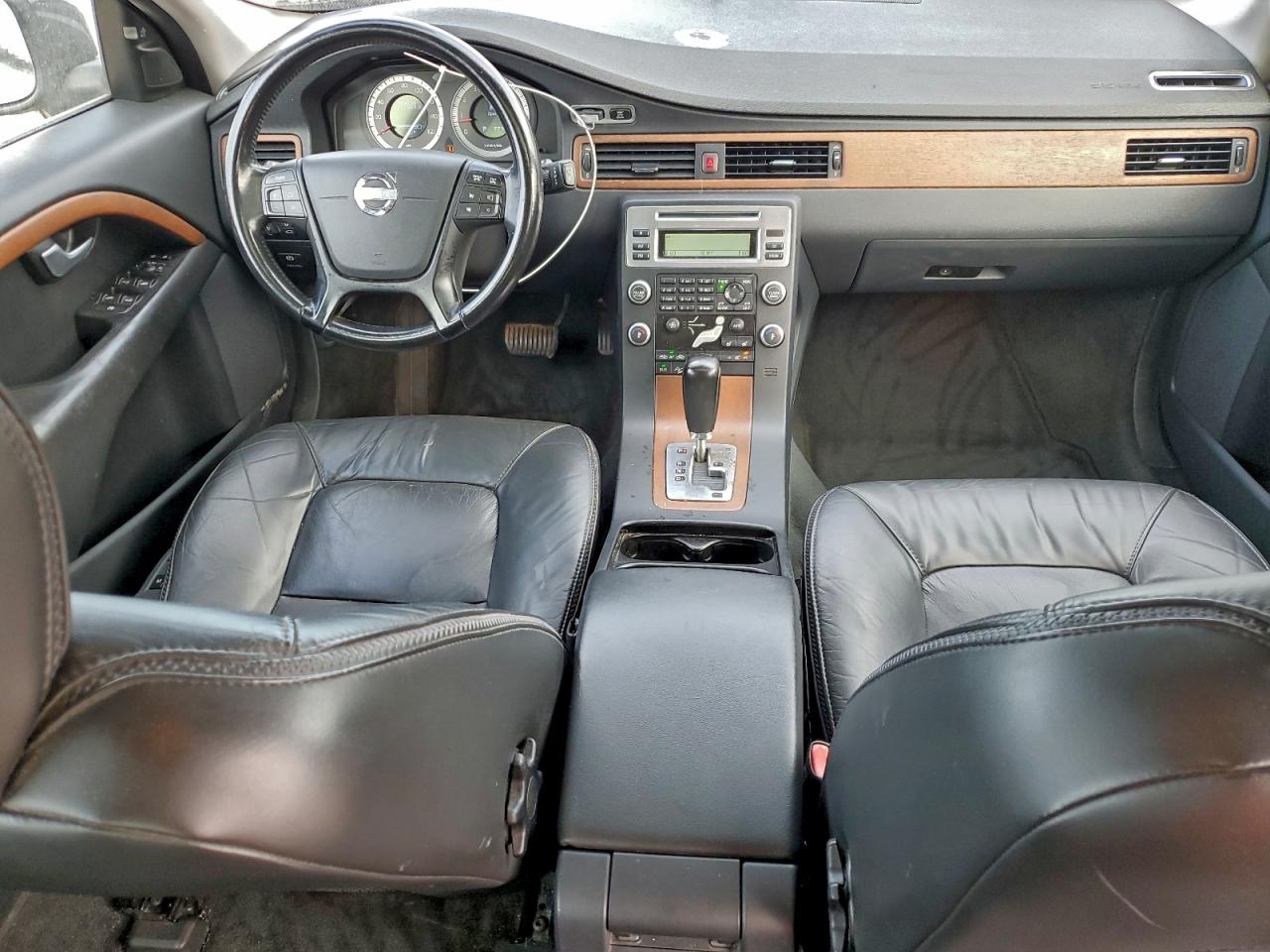 2010 Volvo Xc70 3.2 VIN: YV4960BZ0A1076599 Lot: 94086235