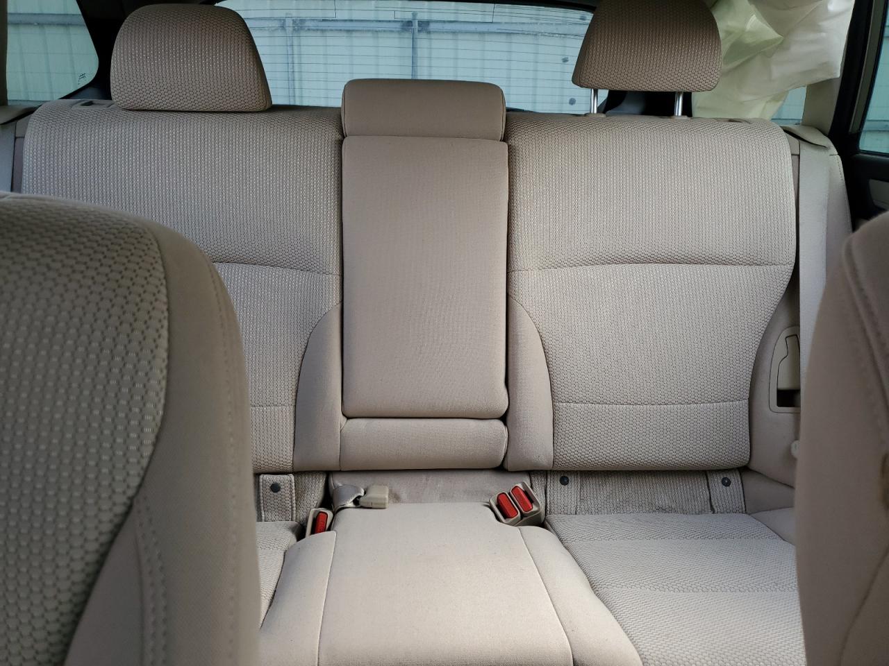 2018 Subaru Outback 2.5I Premium VIN: 4S4BSACC5J3258086 Lot: 92794965