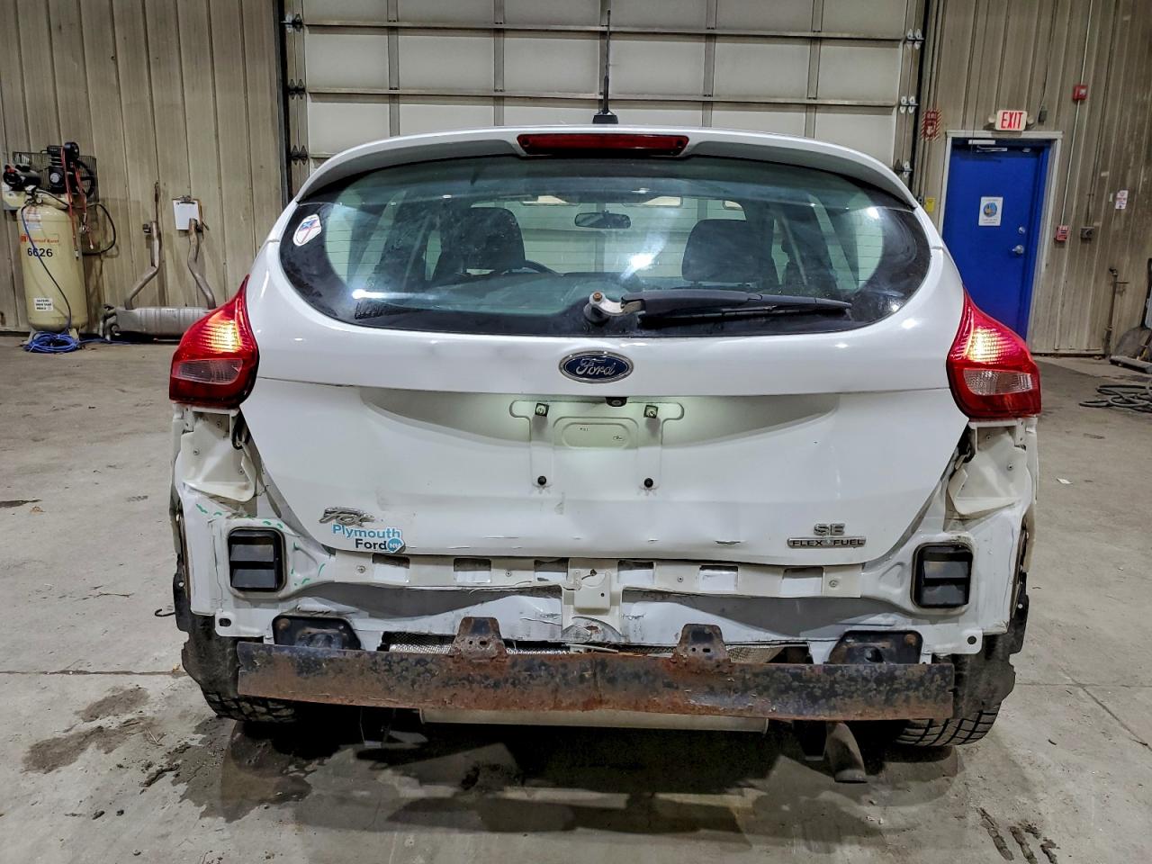 2015 Ford Focus Se VIN: 1FADP3K27FL301293 Lot: 94454445