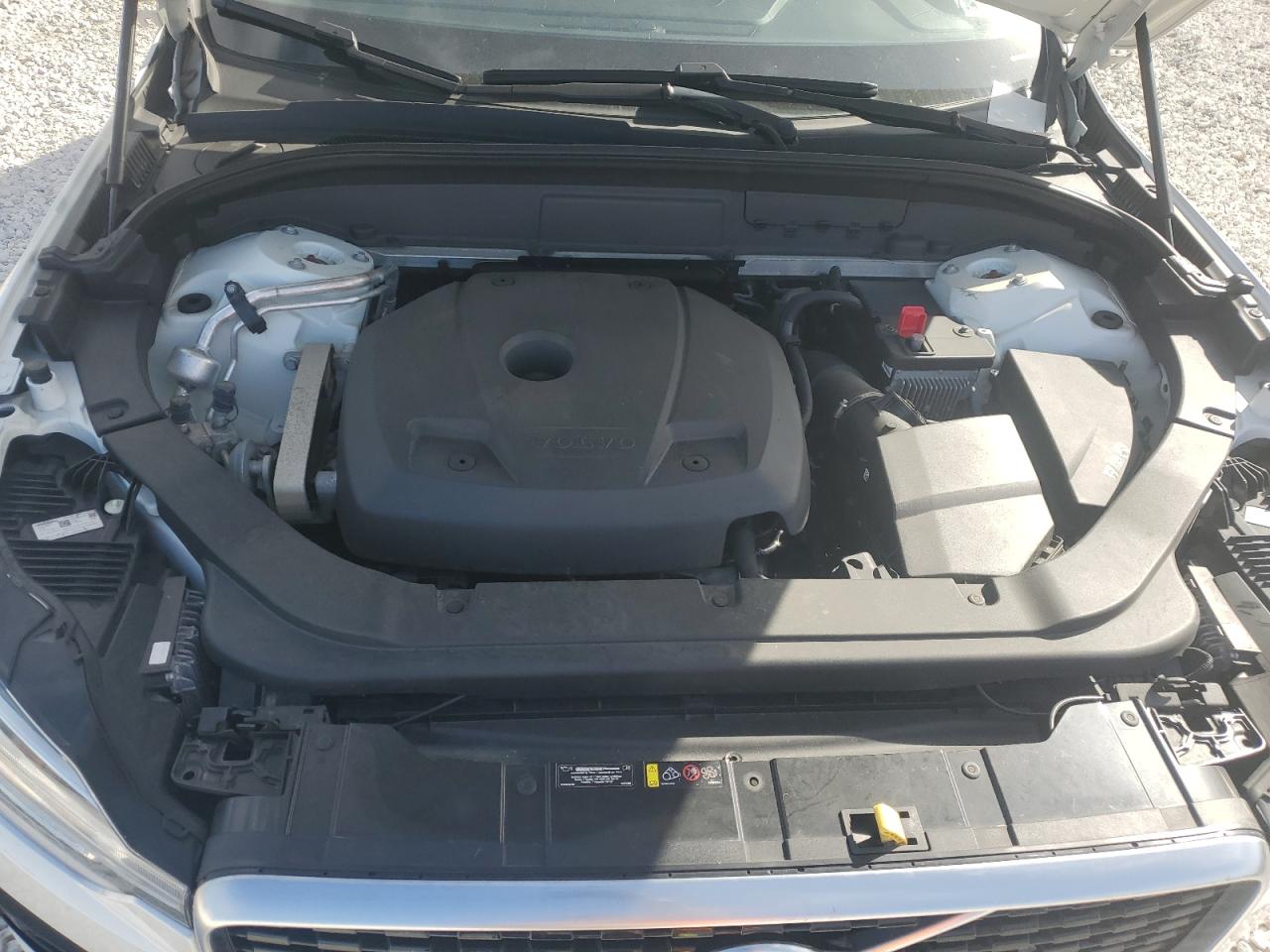 2020 Volvo Xc60 T5 R-Design VIN: YV4102DM3L1585438 Lot: 92365385