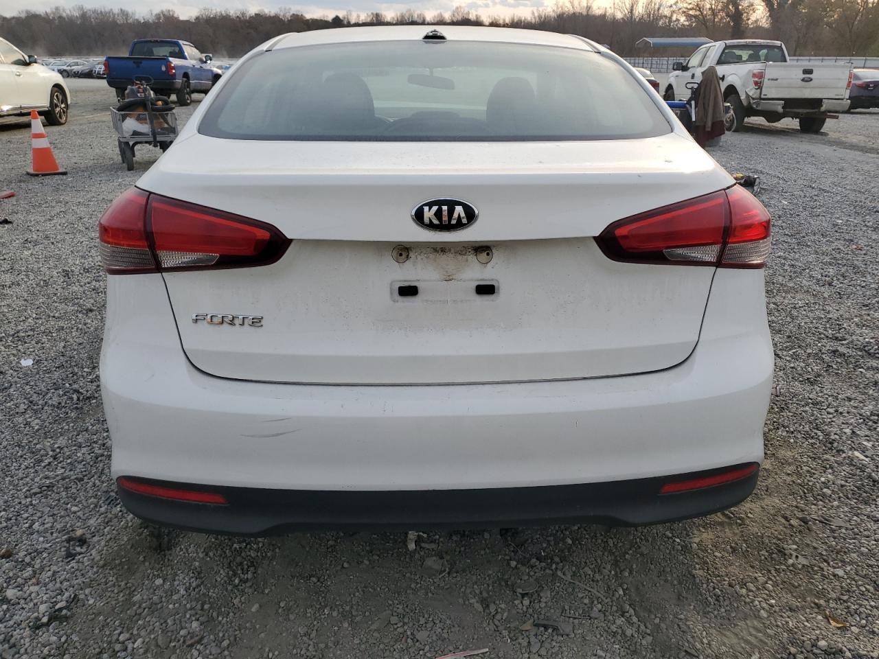 2017 Kia Forte Lx VIN: 3KPFK4A76HE102252 Lot: 93670485
