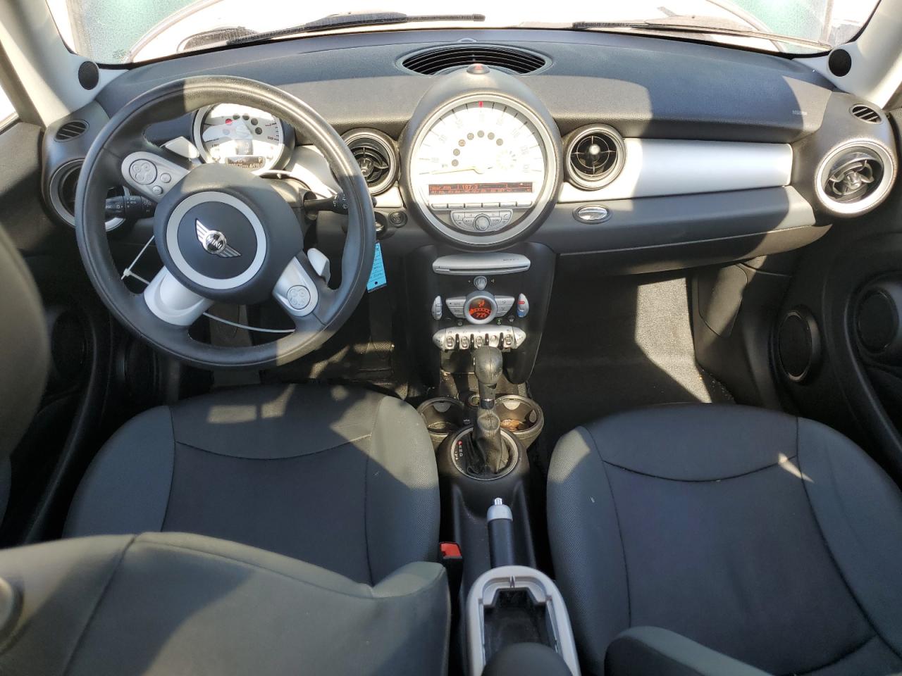 2008 Mini Cooper VIN: WMWMF33588TT68085 Lot: 91046395