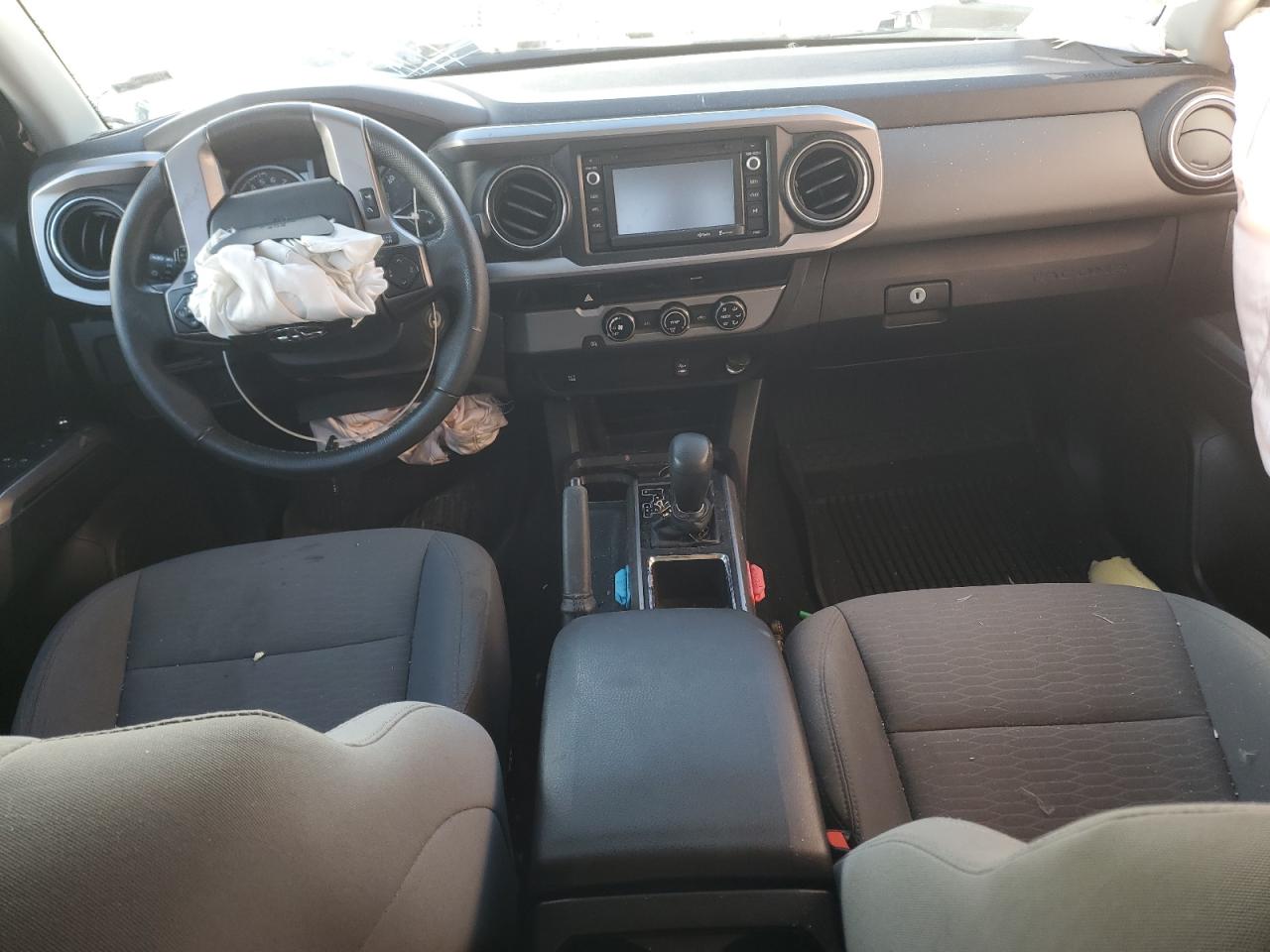 2017 Toyota Tacoma Access Cab VIN: 5TFRX5GN2HX080566 Lot: 92470225