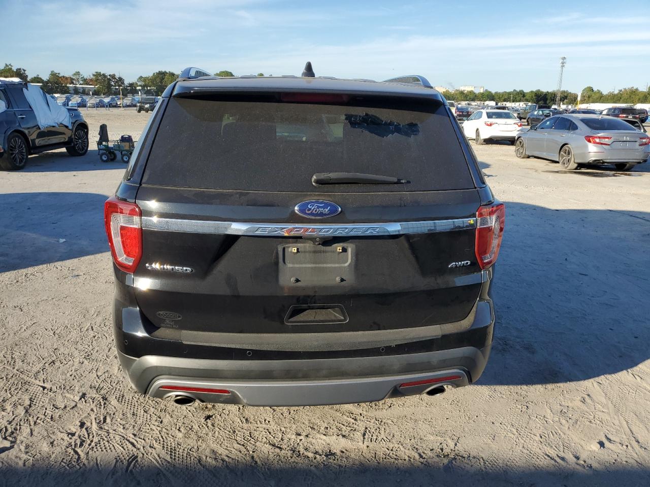 2017 Ford Explorer Limited VIN: 1FM5K8F82HGB01146 Lot: 93242585