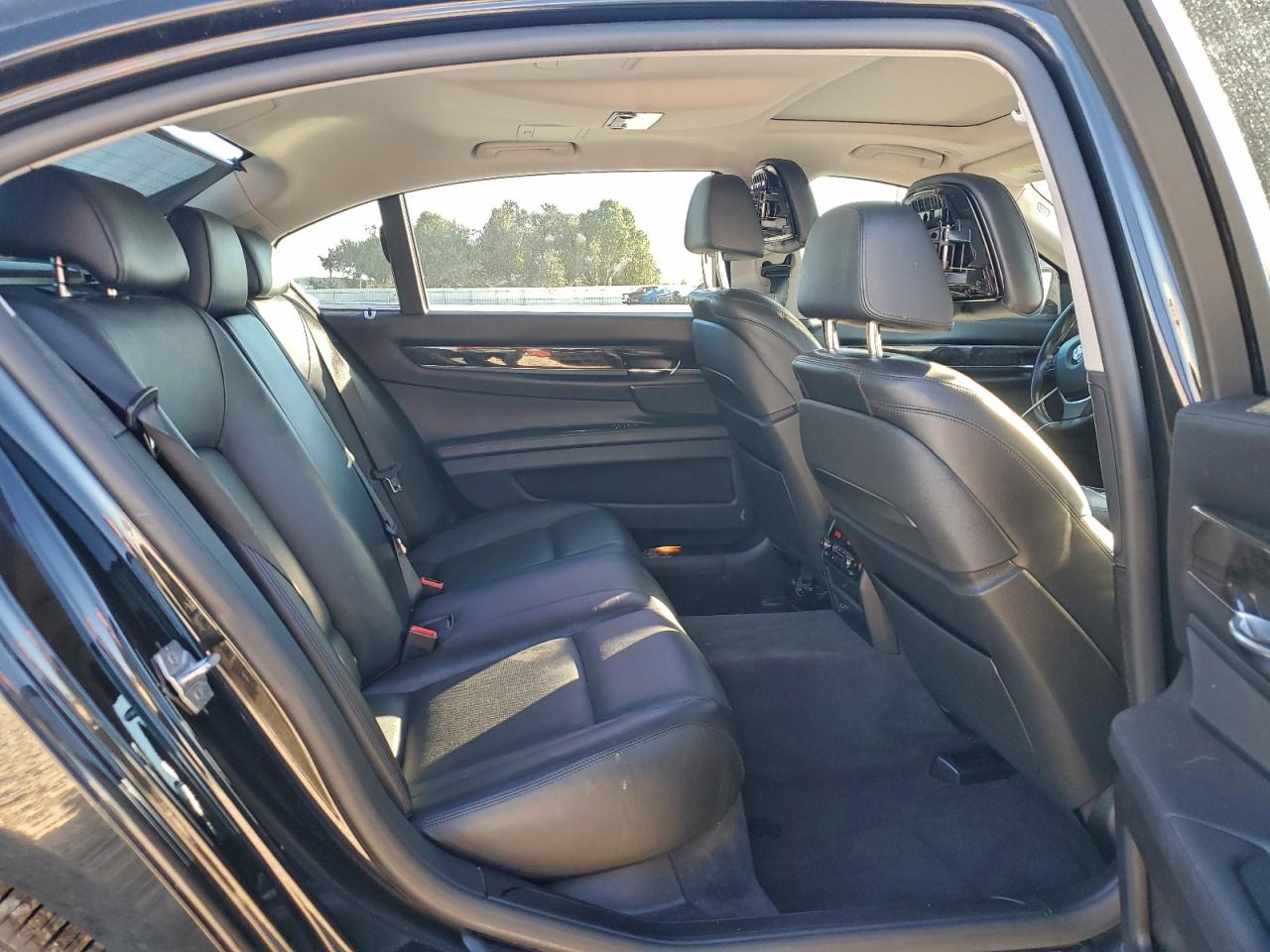 Фото: WBAYF8C55ED141764