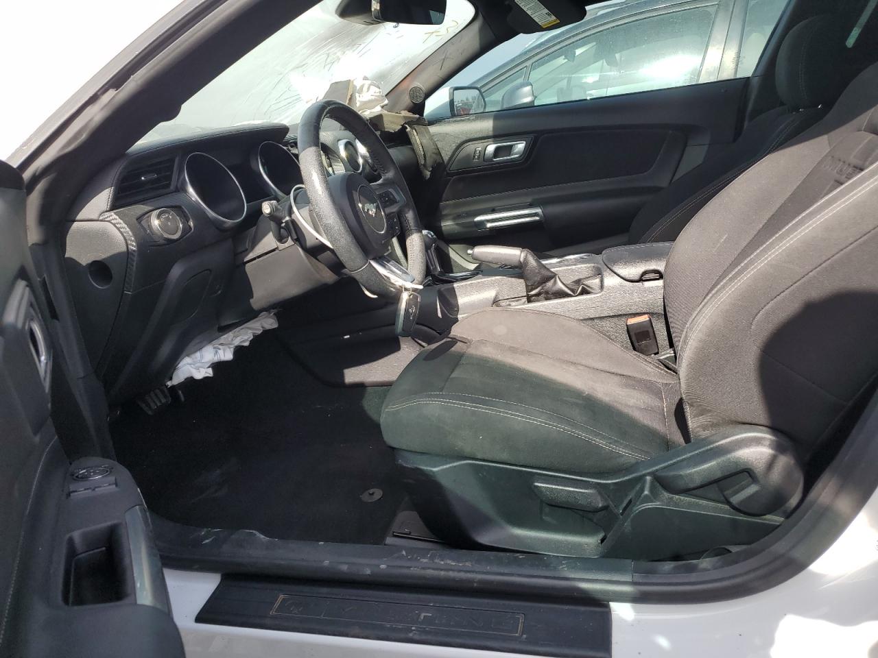 2022 Ford Mustang VIN: 1FA6P8TH3N5142106 Lot: 92404735