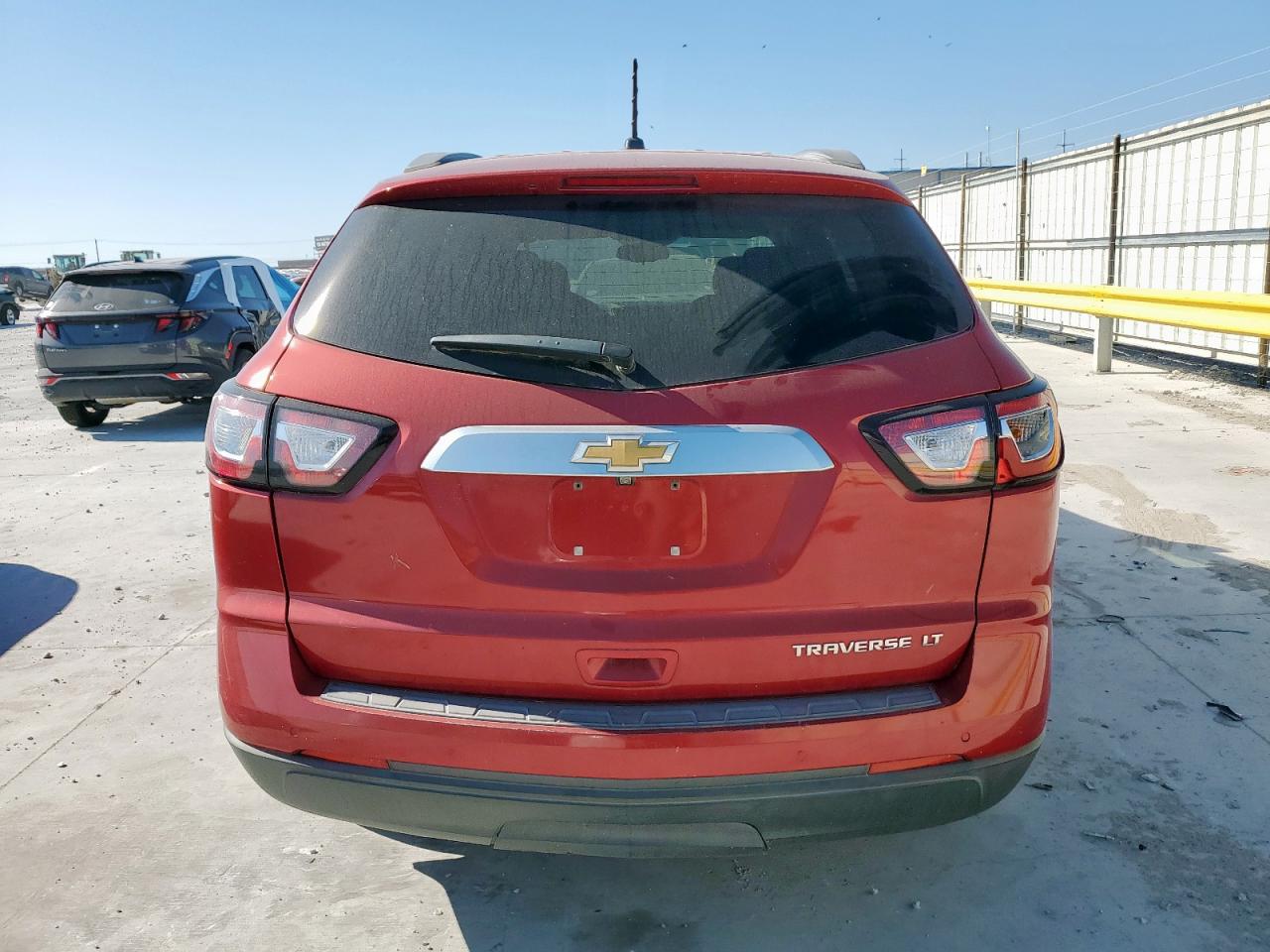 2014 Chevrolet Traverse Lt VIN: 1GNKRGKDXEJ324640 Lot: 92842855