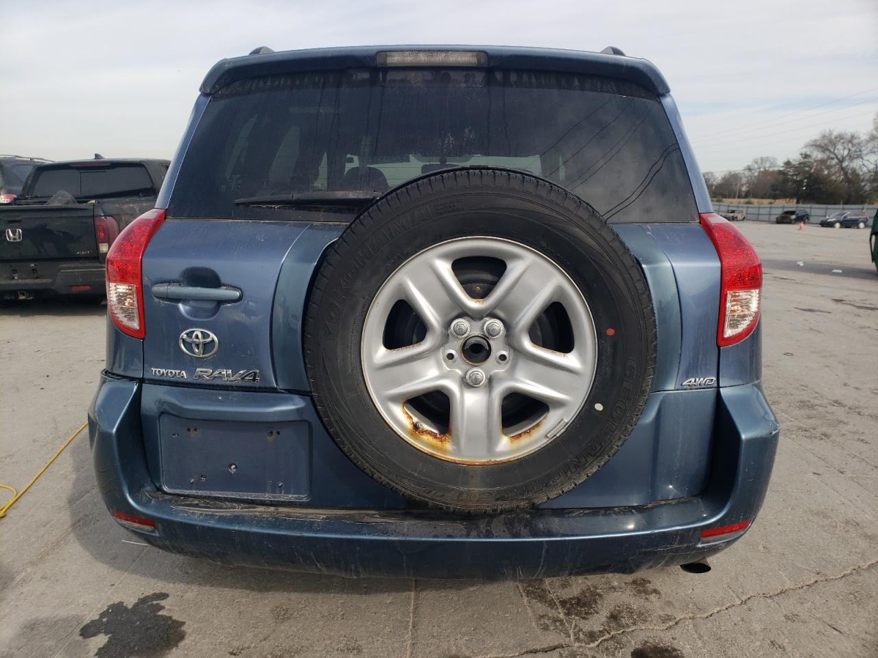 2007 Toyota Rav4 Limited VIN: JTMBD31V675078935 Lot: 92951525