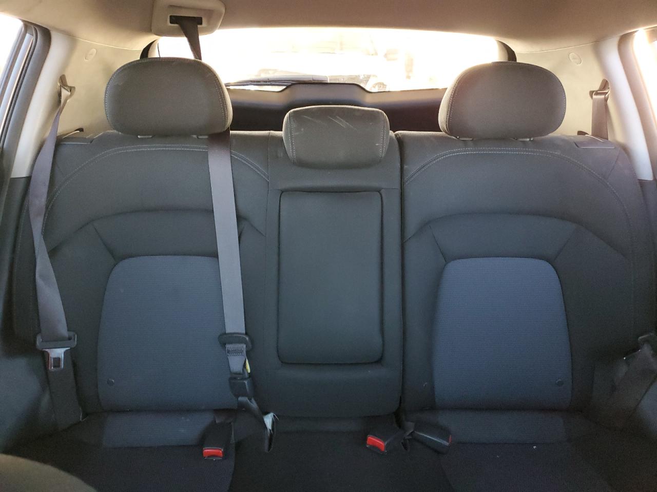 2015 Kia Sportage Lx VIN: KNDPB3AC2F7705272 Lot: 92674775