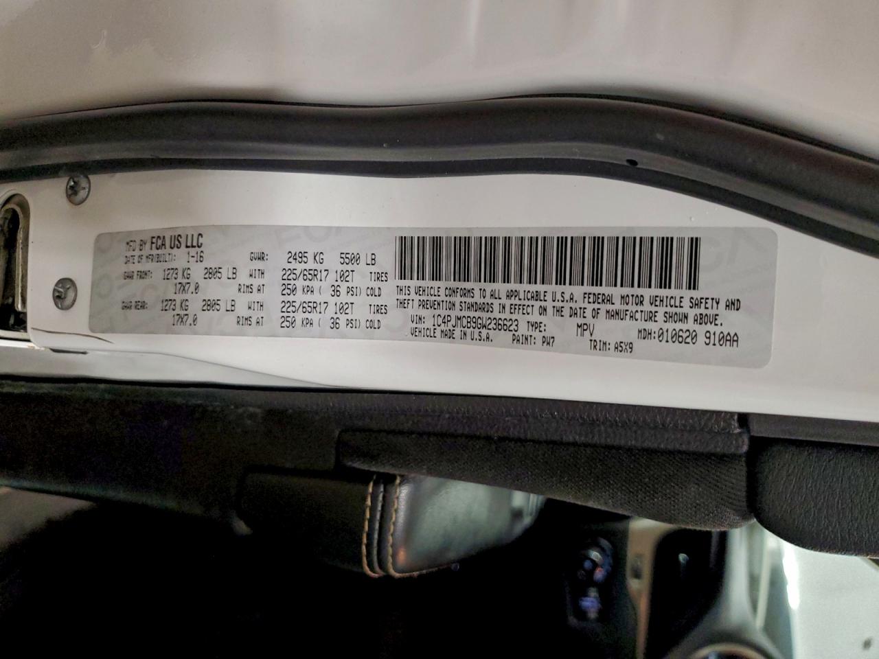 2016 Jeep Cherokee Latitude VIN: 1C4PJMCB9GW236623 Lot: 94358775