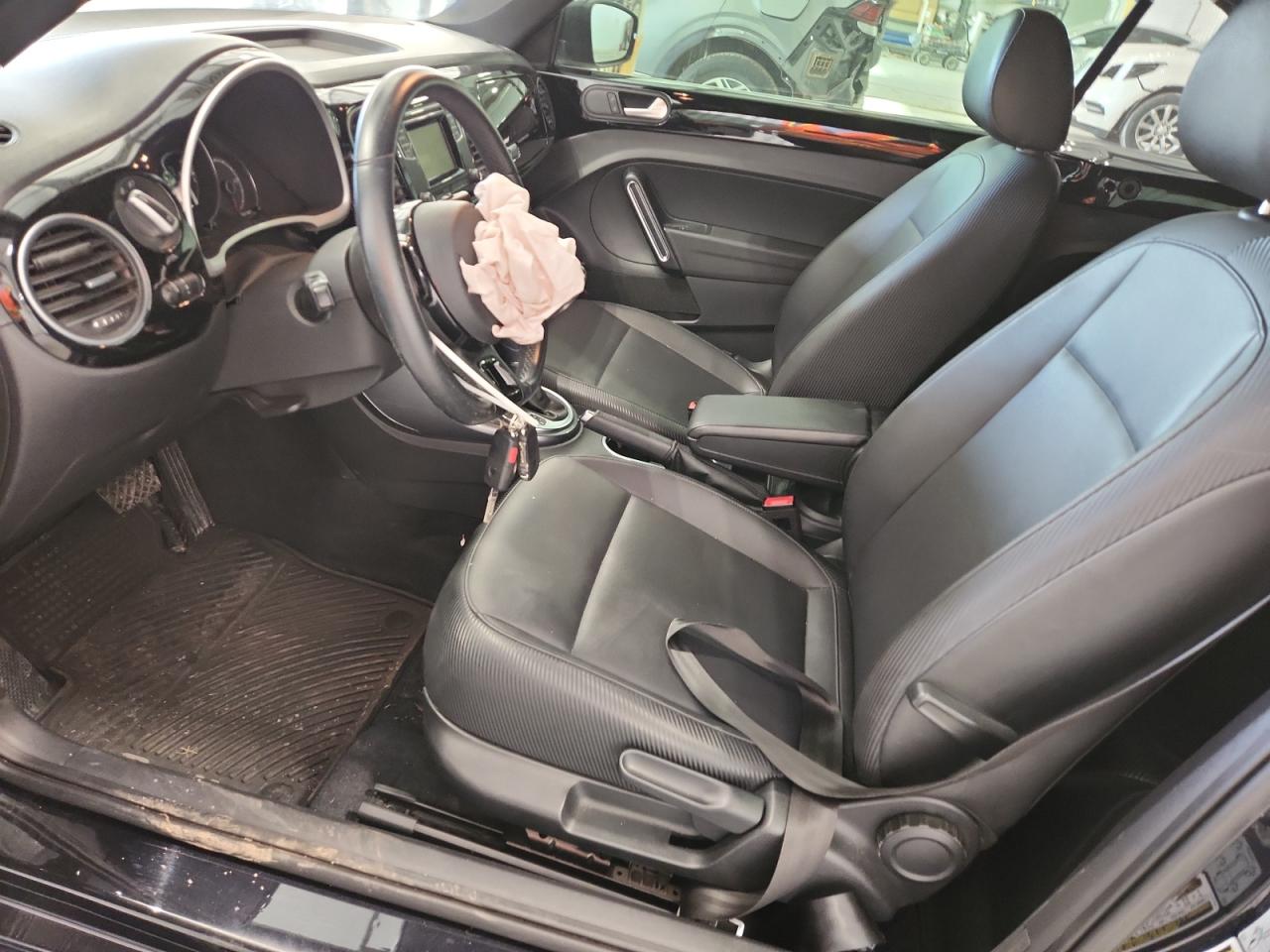 2019 Volkswagen Beetle S VIN: 3VW5DAAT8KM500199 Lot: 90429205