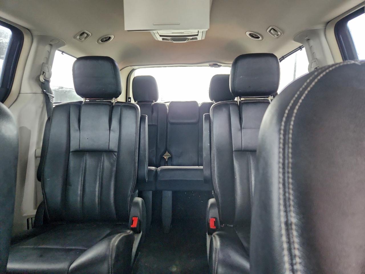 2014 Chrysler Town & Country Touring L VIN: 2C4RC1CG1ER300740 Lot: 94077995