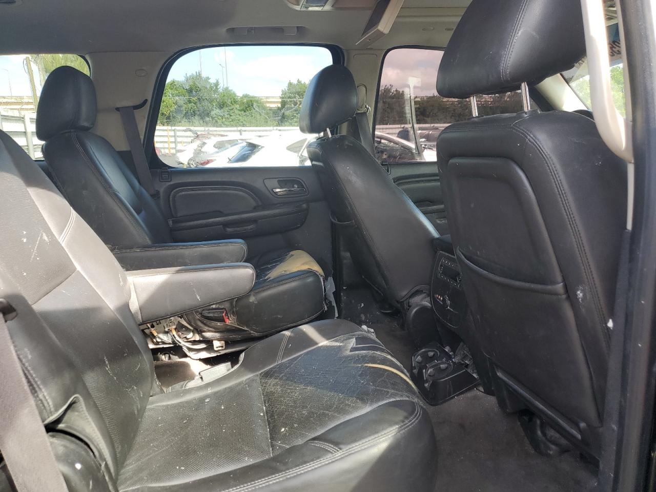 2014 GMC Yukon Denali VIN: 1GKS1EEF8ER114044 Lot: 92538025