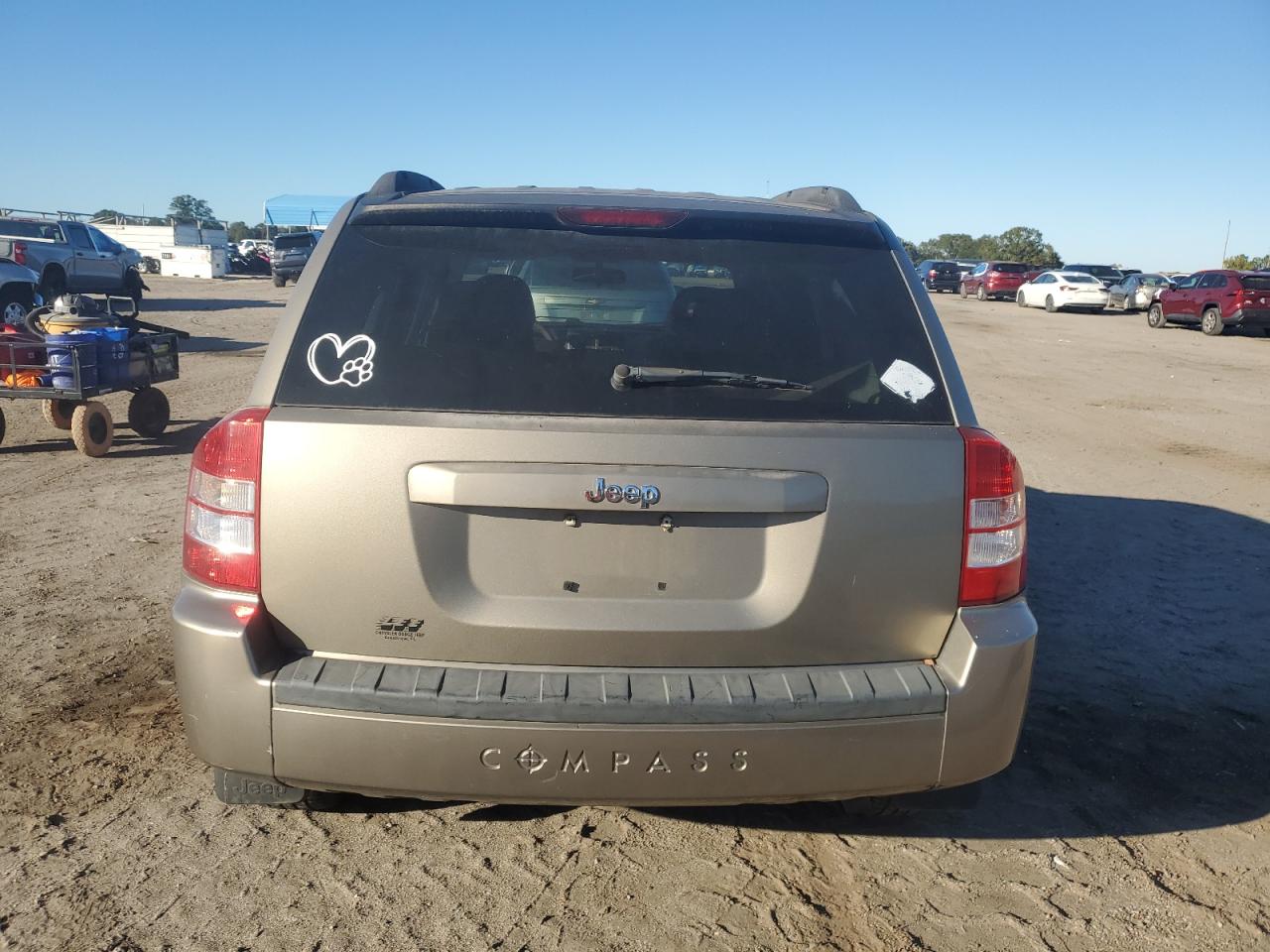 2007 Jeep Compass VIN: 1J8FT47W67D153755 Lot: 82756135