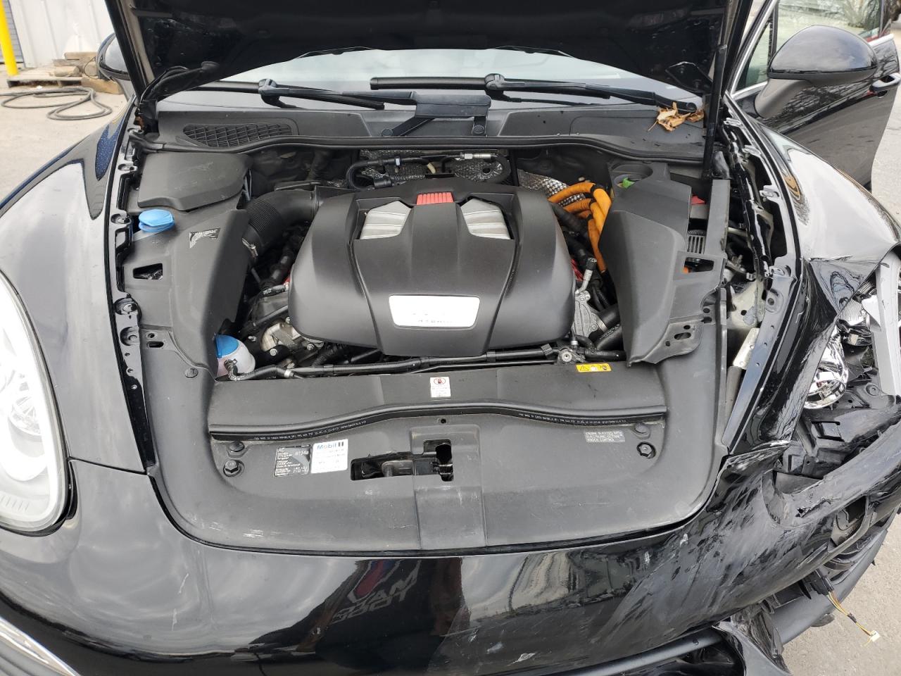 2013 Porsche Cayenne S Hybrid VIN: WP1AE2A25DLA14223 Lot: 93376095