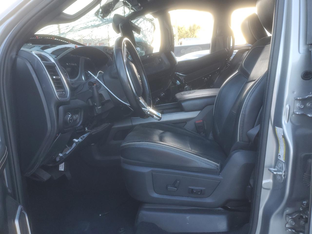 2021 Ram 2500 Laramie VIN: 3C6UR5NL8MG632261 Lot: 92698735