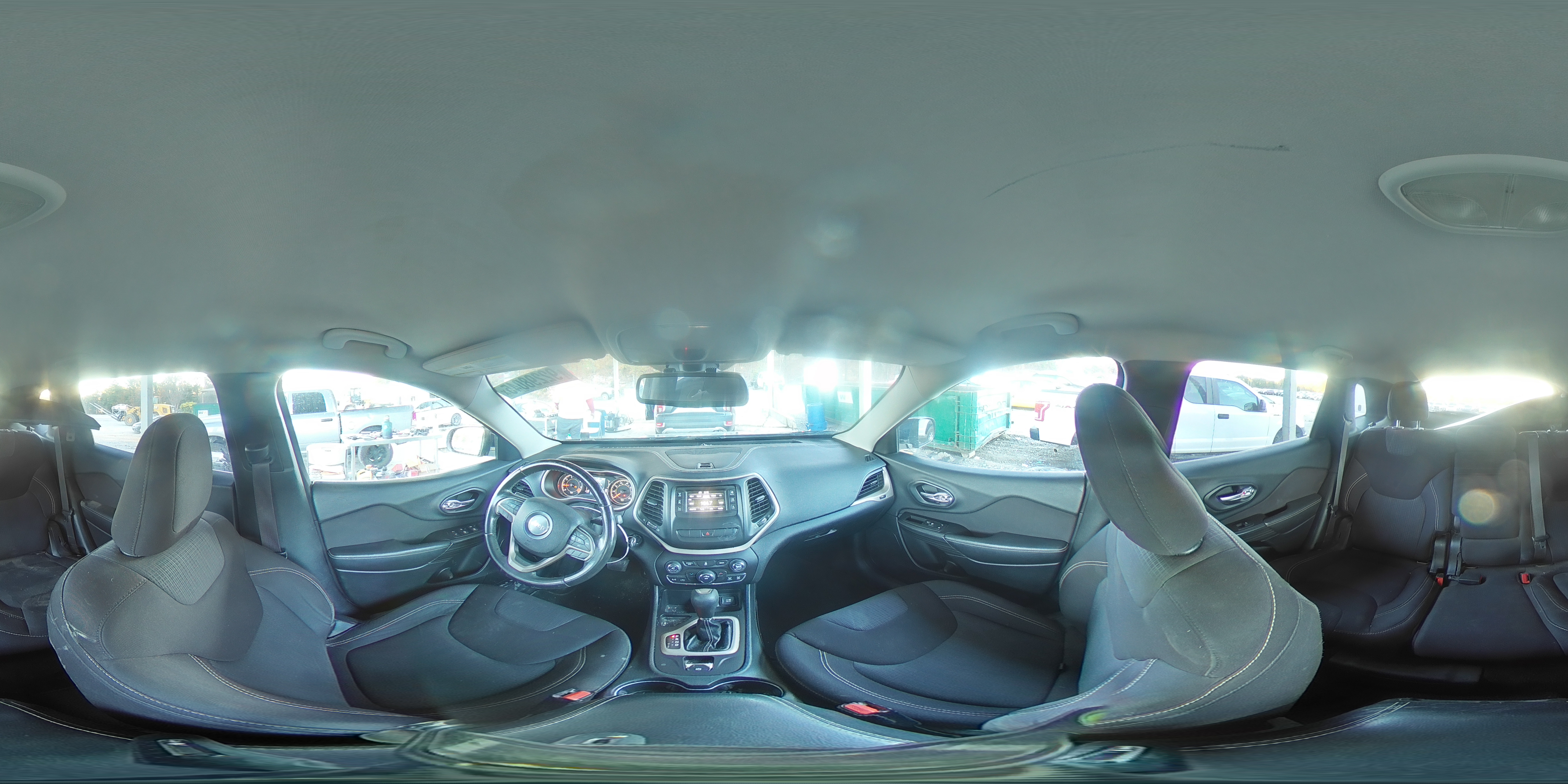 2015 Jeep Cherokee Latitude VIN: 1C4PJLCB0FW508050 Lot: 92298045