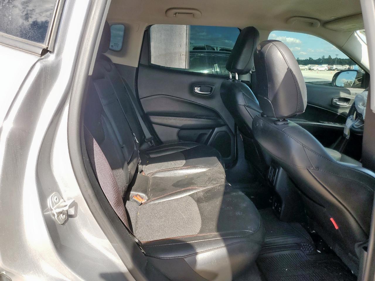 2019 Jeep Compass Trailhawk VIN: 3C4NJDDB1KT733489 Lot: 92949825