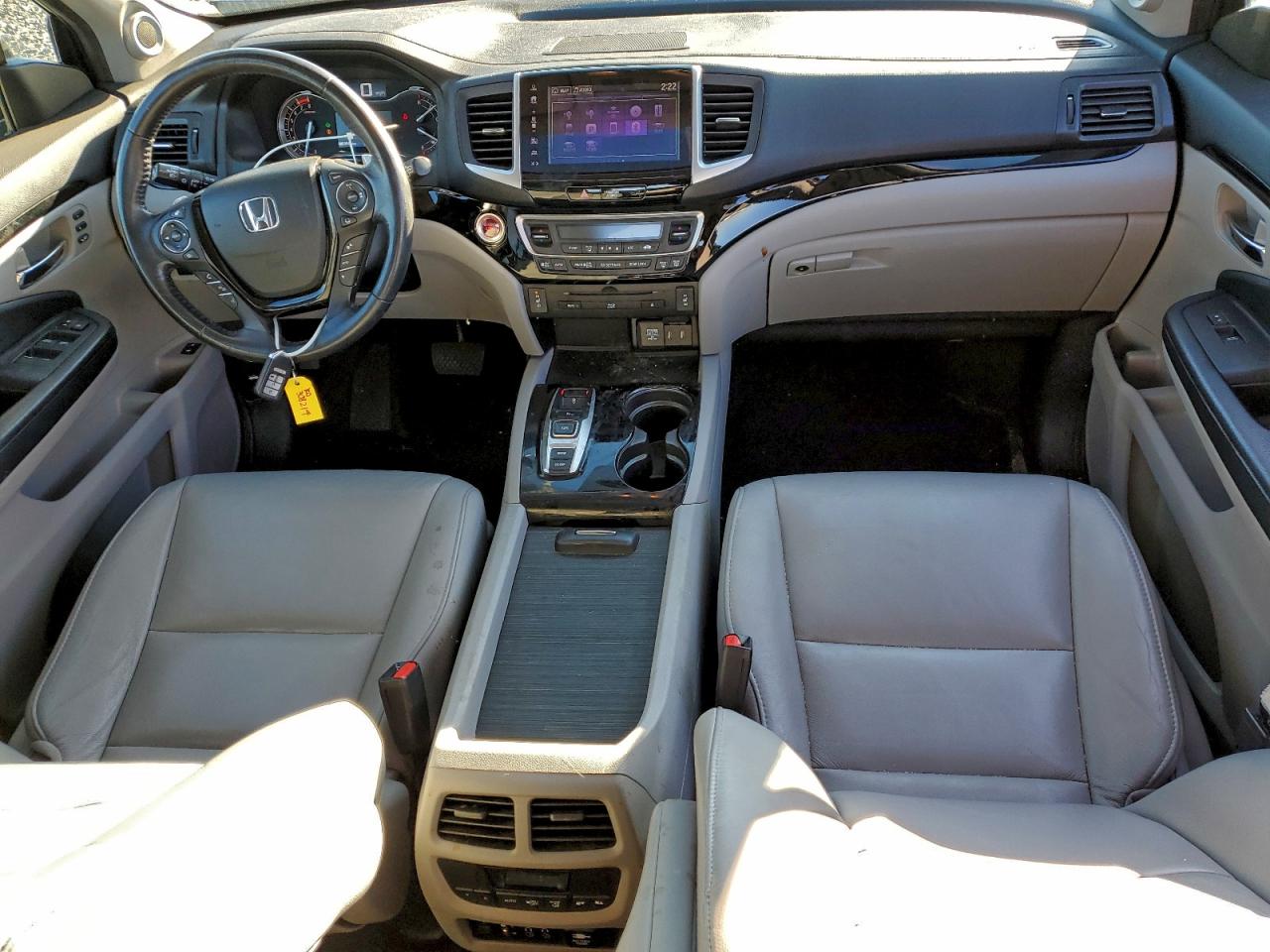 2018 Honda Pilot Touring VIN: 5FNYF5H98JB009193 Lot: 94774375