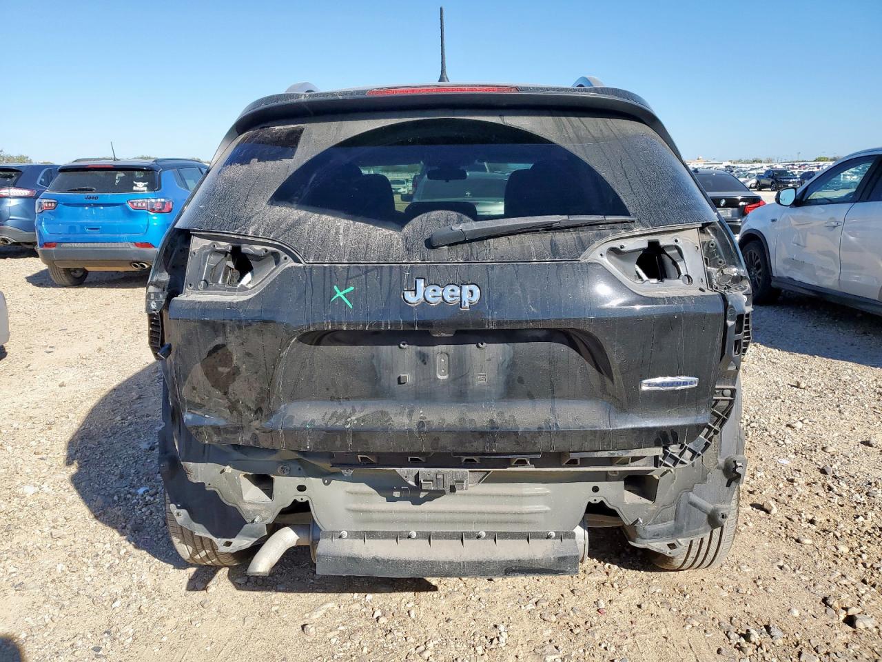 2019 Jeep Cherokee Latitude VIN: 1C4PJLCB2KD348260 Lot: 90700975