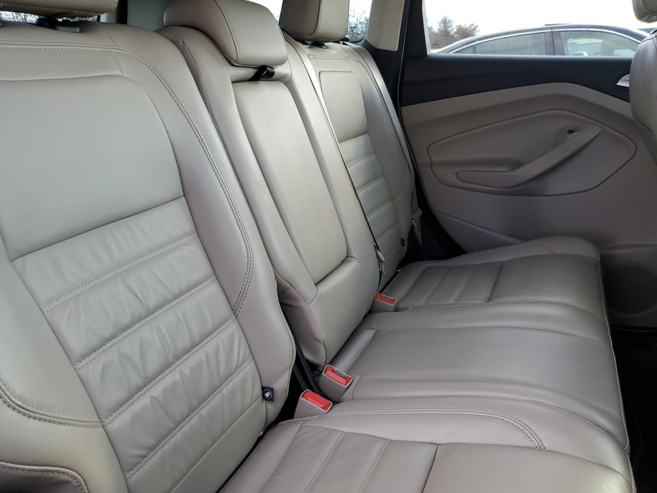 2017 Ford Escape Titanium VIN: 1FMCU9J97HUE18414 Lot: 92156575