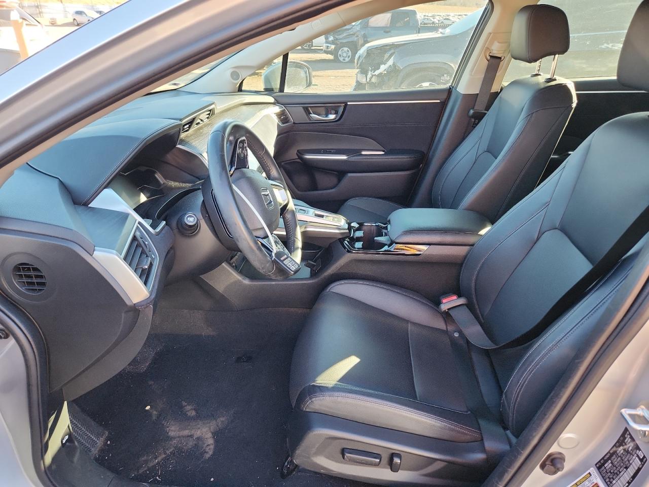 2018 Honda Clarity Touring VIN: JHMZC5F37JC004378 Lot: 92822995